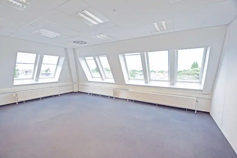 Kantoorruimtes te huur foto {{pictureIndex}}