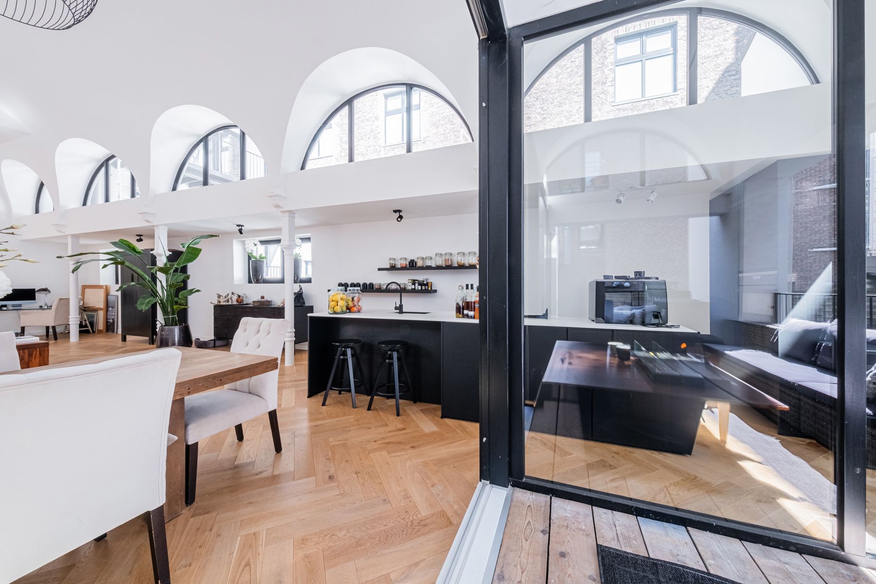 Recent gerenoveerde loft op het Eilandje met terras ca. 15m2 foto 6