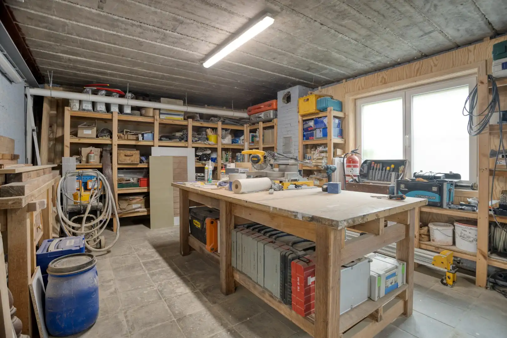 Energiezuinige schrijnwerkerswoning met maatwerk, grote tuin en volledige kelder foto 25