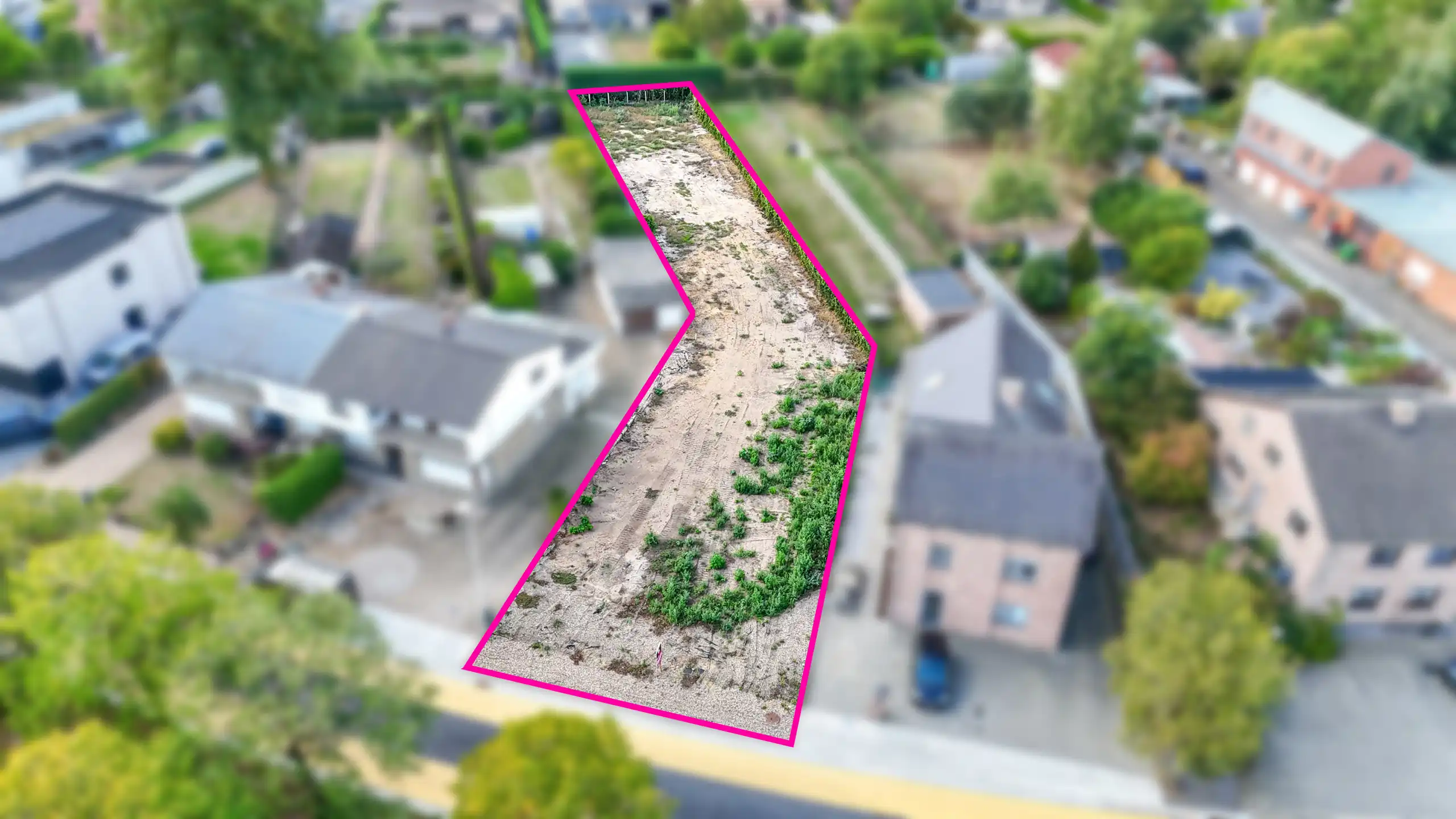 Groot perceel met zonnige tuin op rustige ligging te Boekt! foto 8
