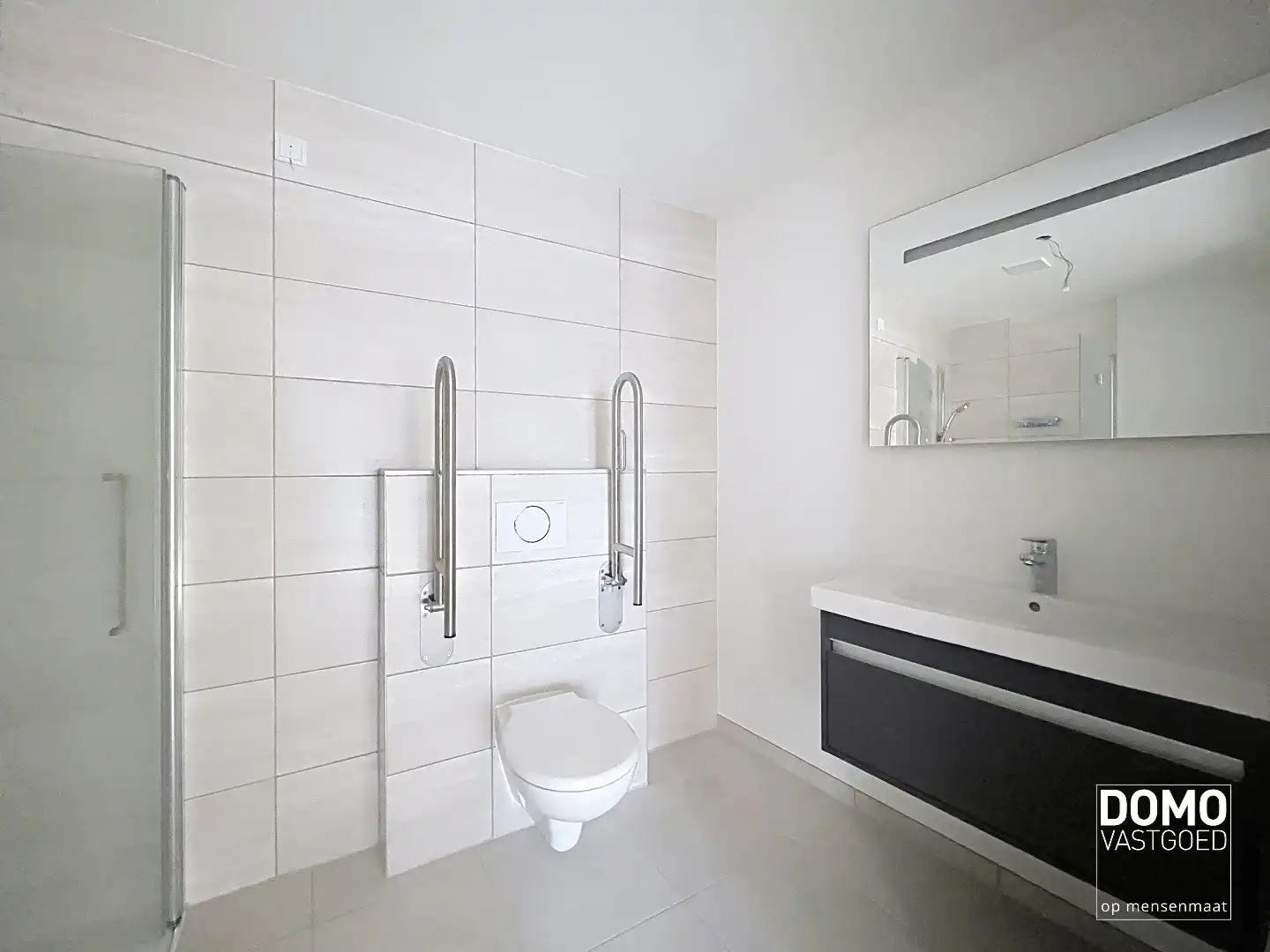 GOED GELEGEN SERVICEFLAT TE HUUR IN CENTRUM HASSELT foto 9