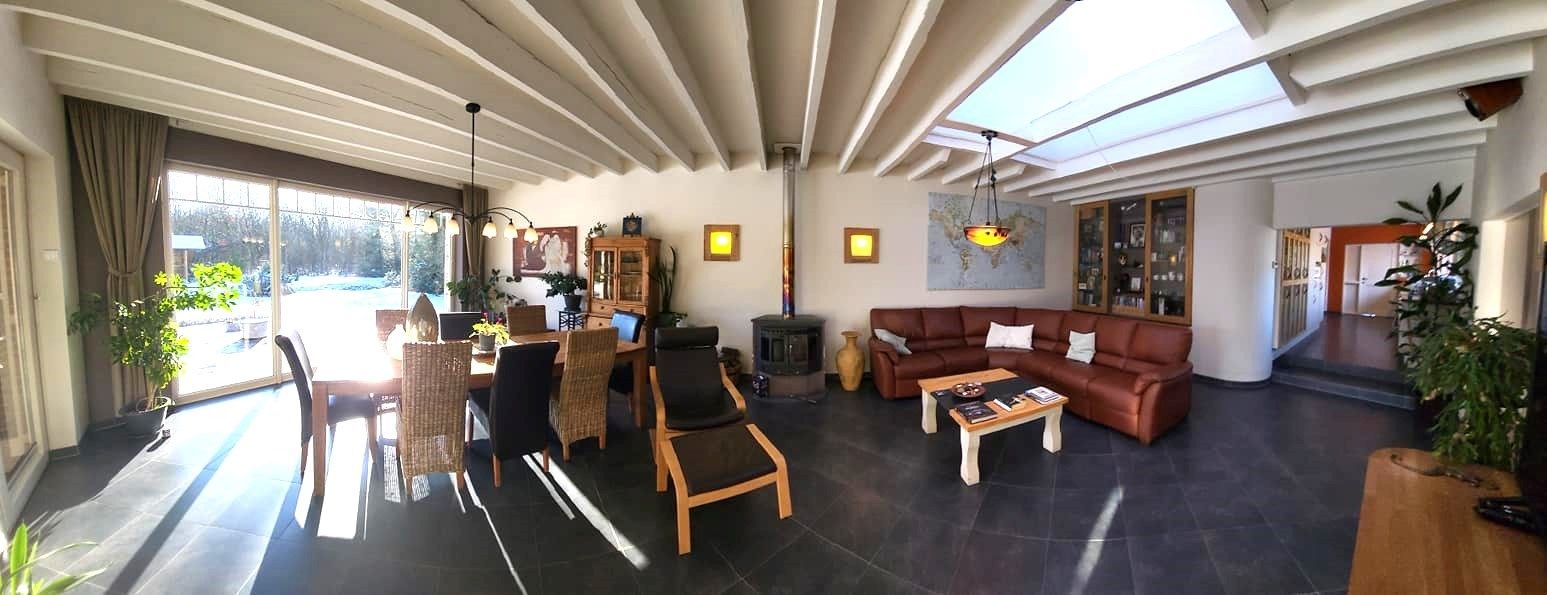 Never judge a book by it's cover... foto 7