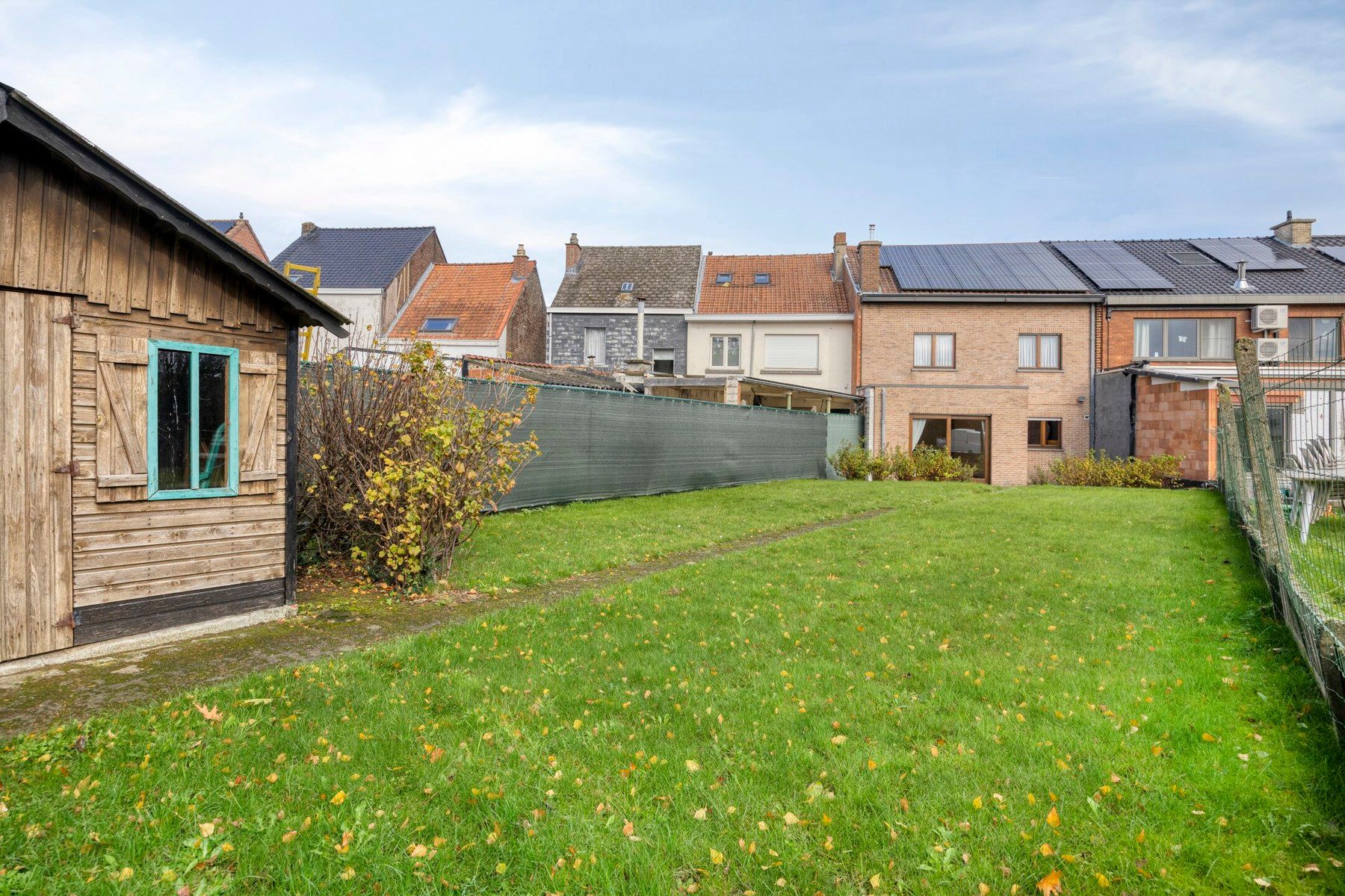 Instapklare woning met 3 slaapkamers en ruime tuin foto 2