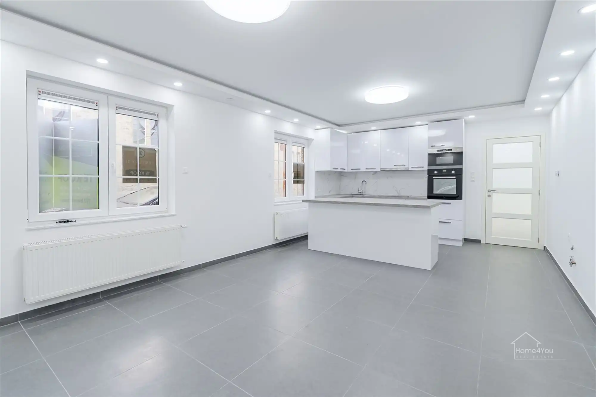 Volledig vernieuwd GLV appartement, terras en 2 slaapkamers  foto 4