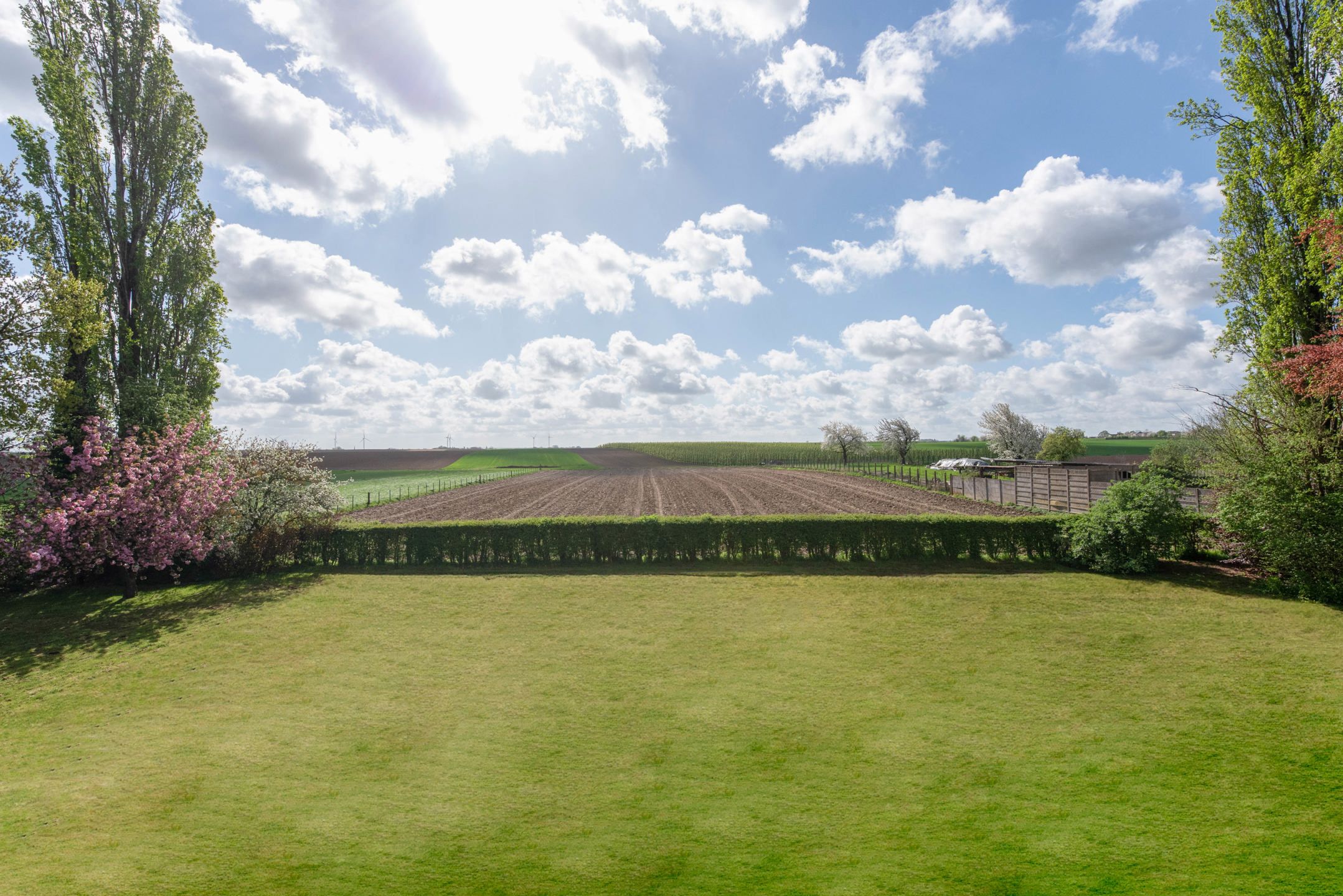 Halfvrijstaande villa in een landelijke setting foto 17