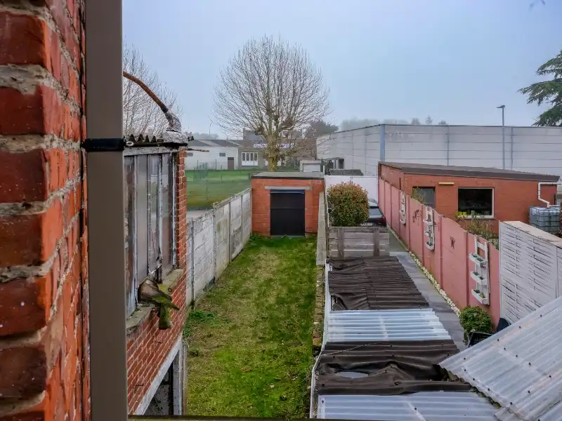Te renoveren pand met garage en uitweg achteraan vlak bij het station van Ingelmunster foto 12