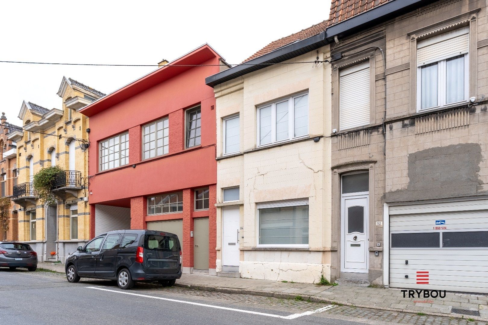 Centraal gelegen woning met tuin foto {{pictureIndex}}