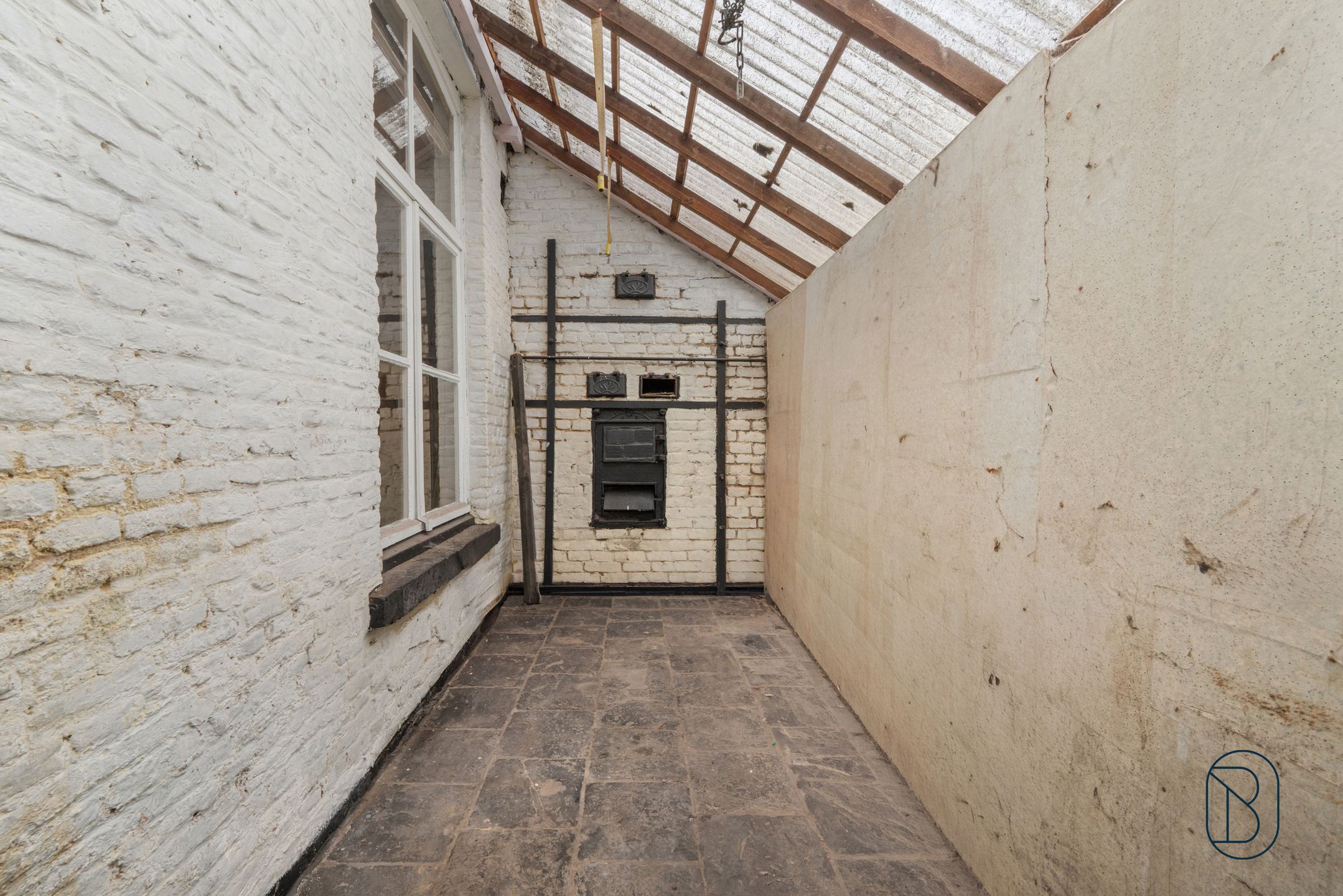 Topgelegen HOB met parking, veel potentieel!  foto 17