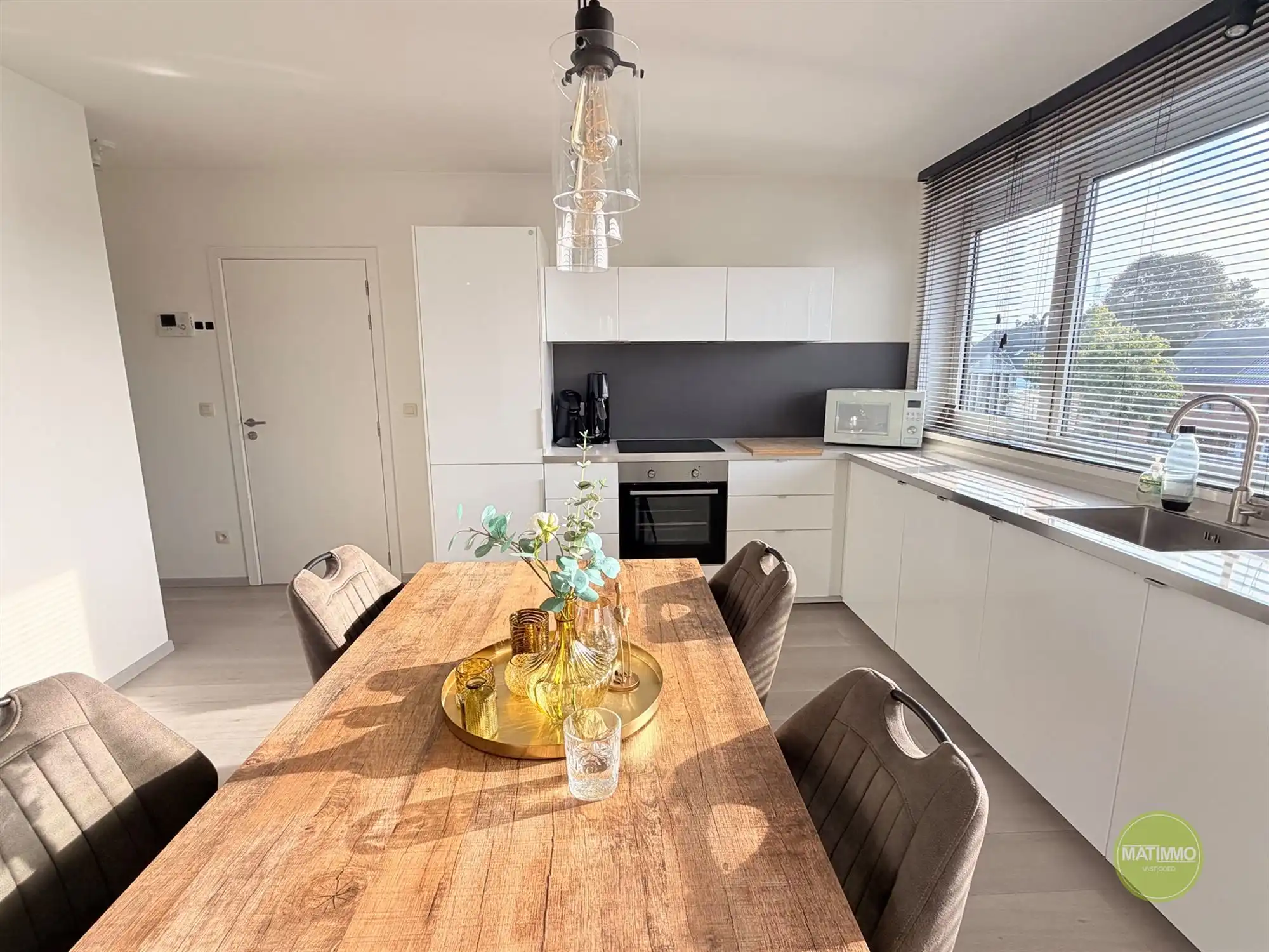 BEMEUBELD DAKAPPARTEMENT MET RUIM TERRAS IN MOL foto 8