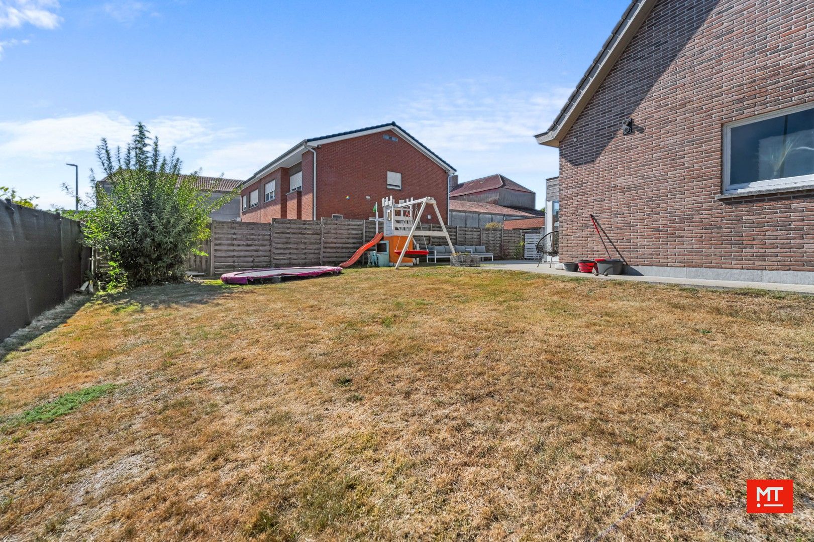 Instapklare, alleenstaande woning op een rustige locatie te Dikkebus foto 15