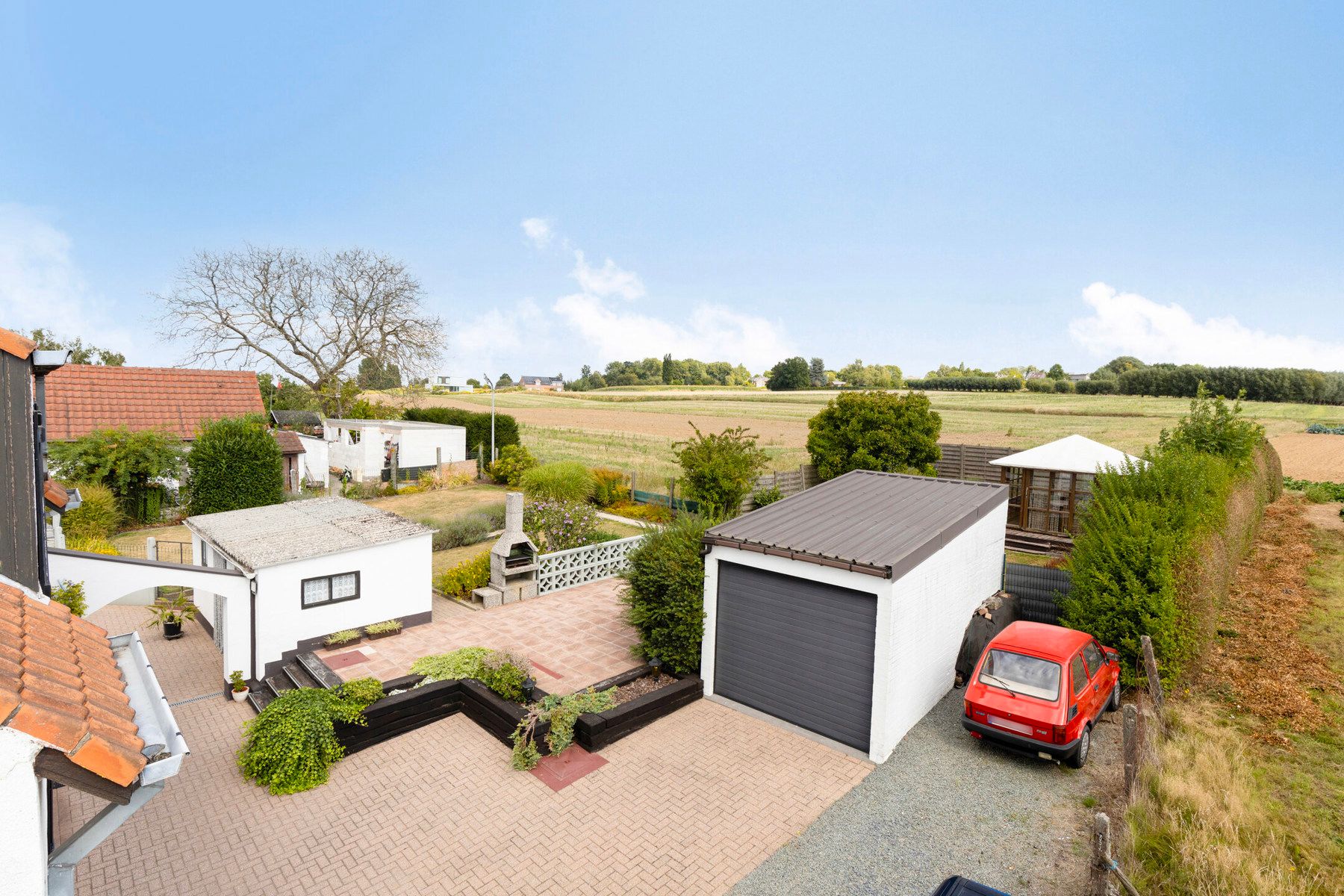 Woning omgeven door weilanden met 5 slaapkamers foto 5