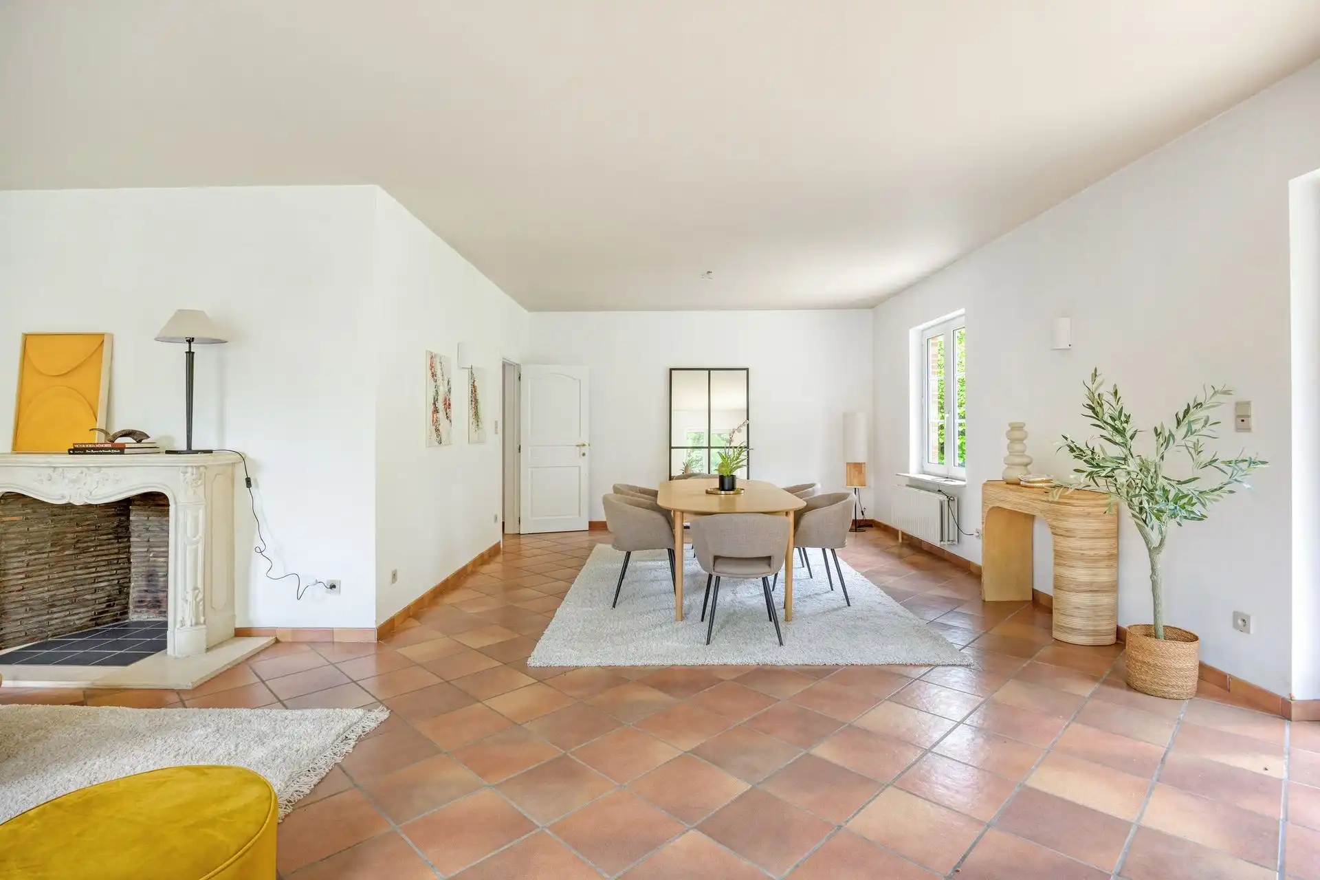 Klassieke en charmante villa op ruim perceel foto 8