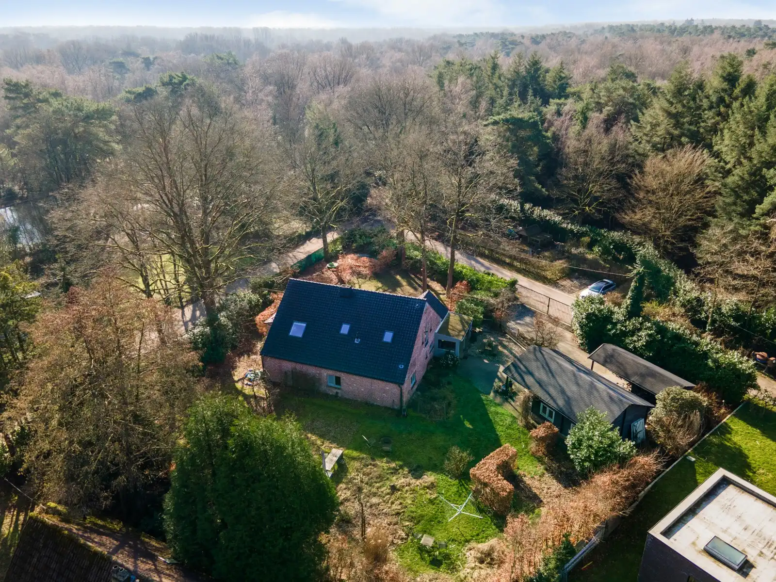 Ruim en rustig wonen op een unieke topligging foto 2