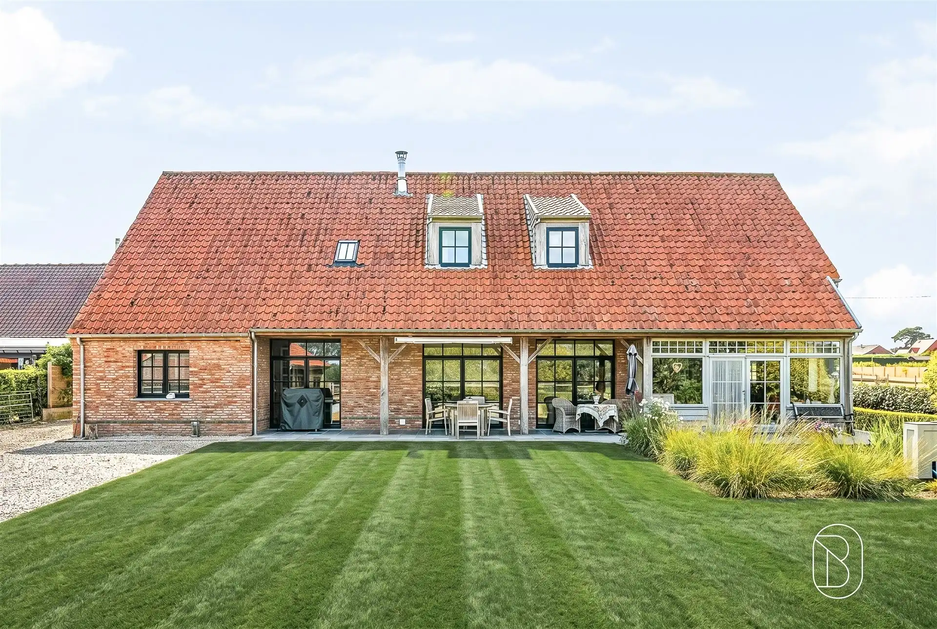 Prachtige klassewoning met paardenaccomodatie foto 5