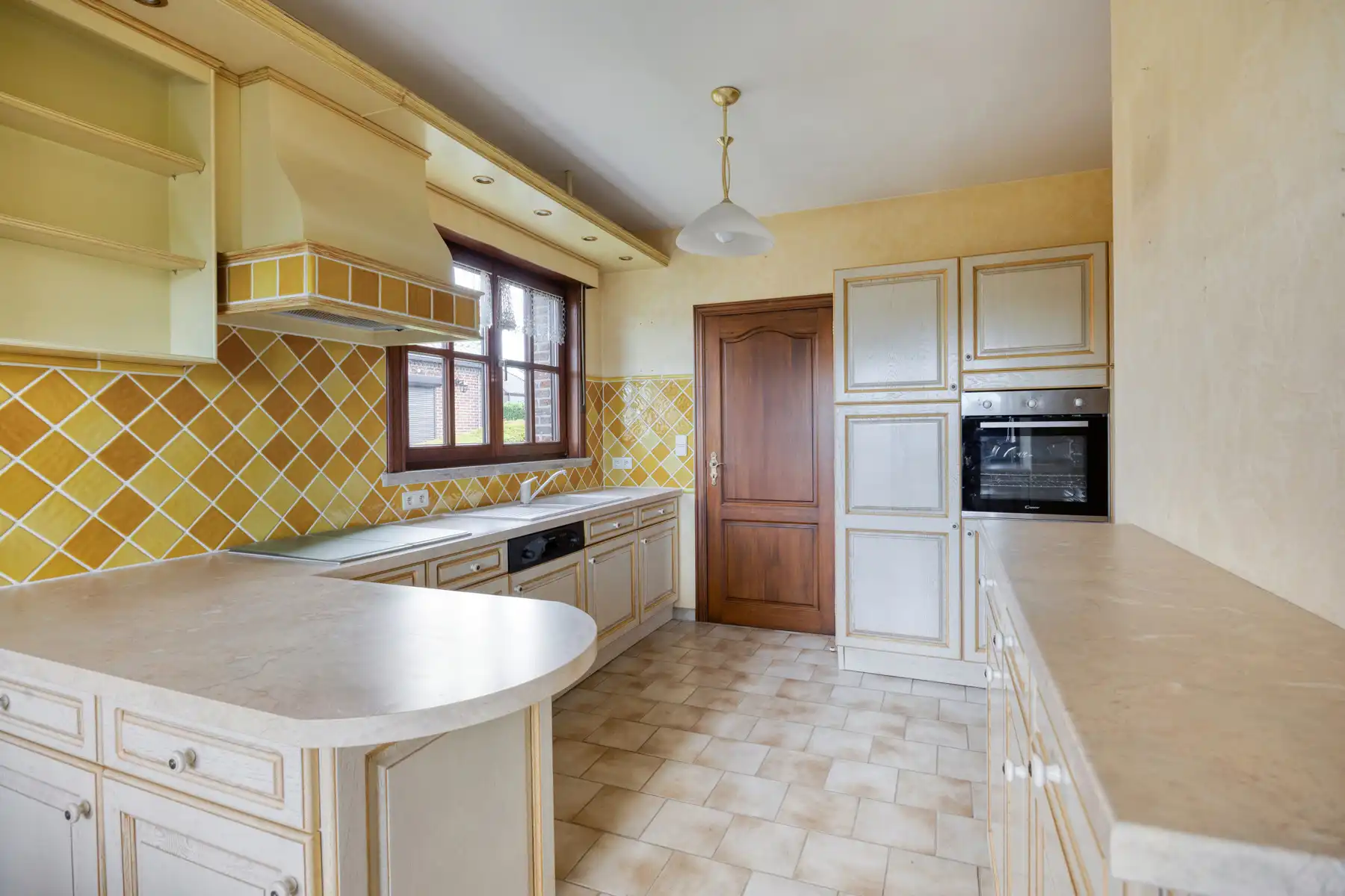 Zeer rustig gelegen villa met veel mogelijkheden foto 8