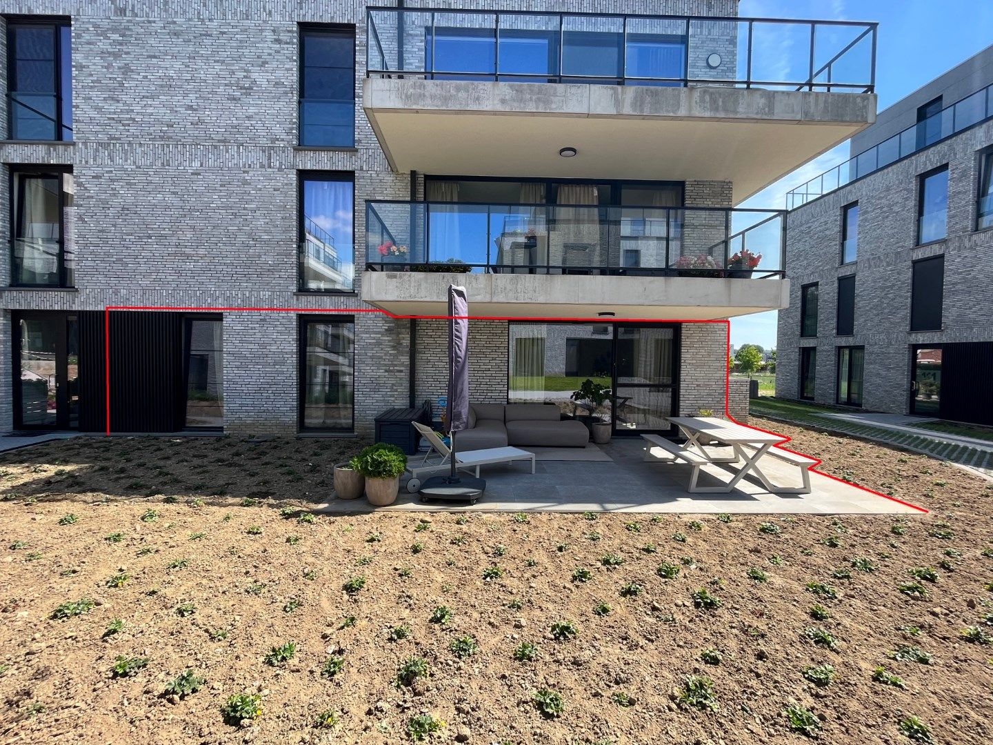  Gelijkvloers appartement met ruim terras foto {{pictureIndex}}