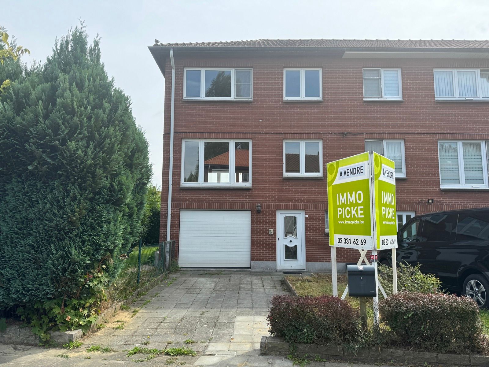 Rustig gelegen woning met 3 slaapkamers, garage en tuin foto 1