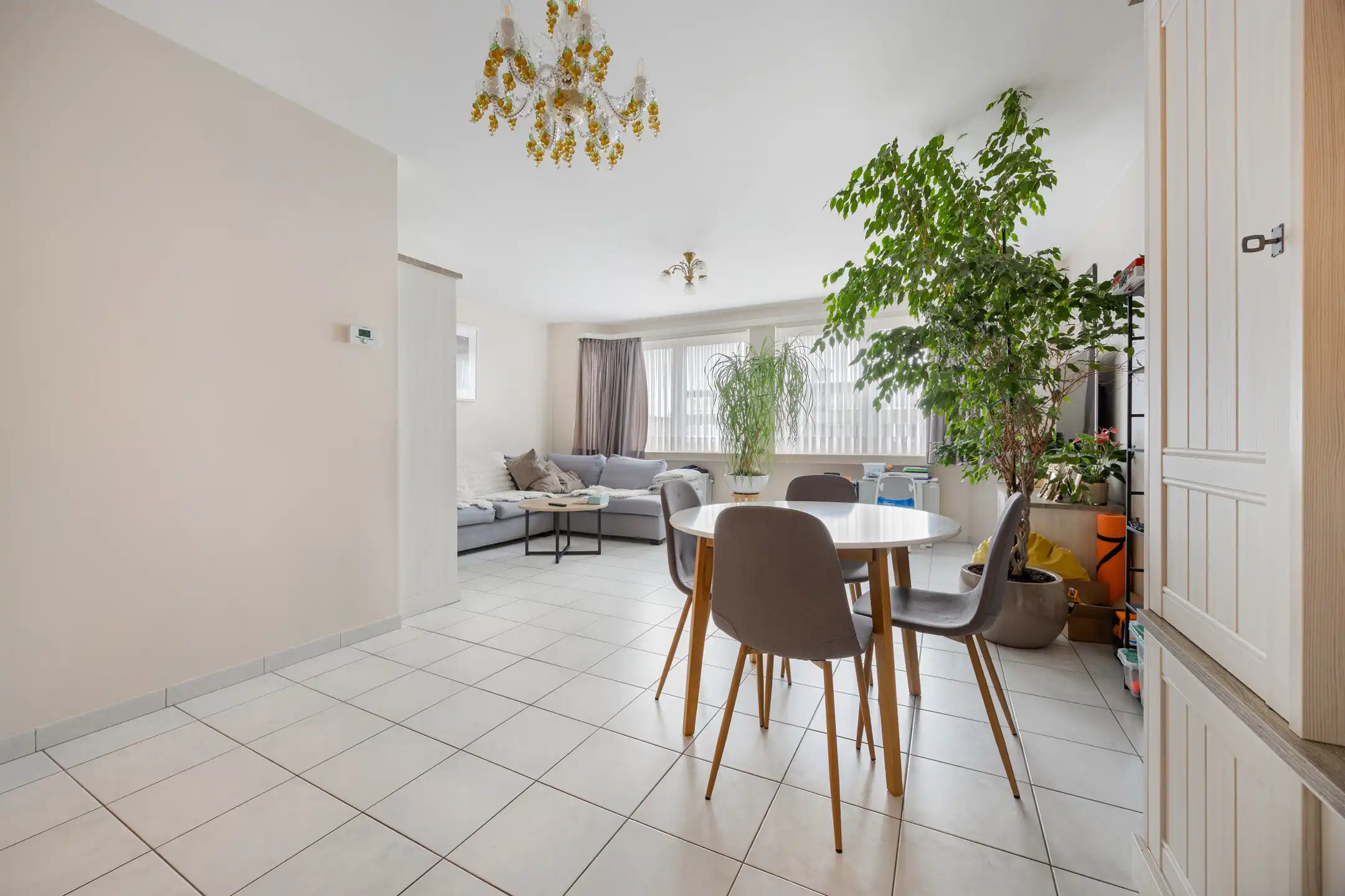 Opbrengsteigendom met 3 verhuurde appartementen nabij stad  foto 22