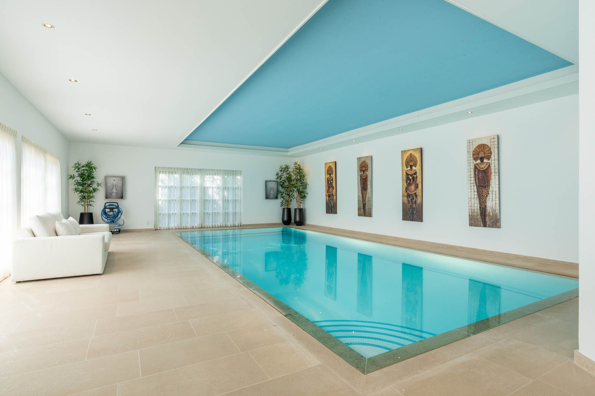 Exclusieve villa met wellness, privécinema en zwembad  foto 3
