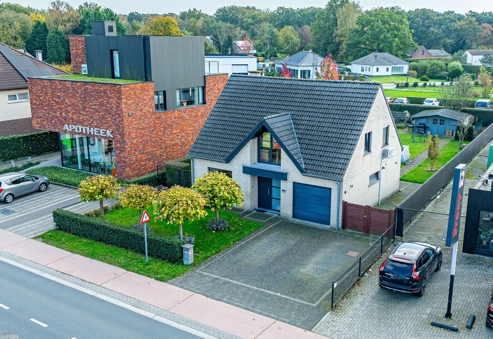 Instapklare woning met zuidgerichte tuin foto 2