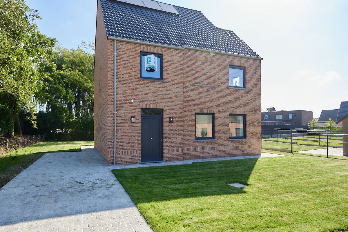 Volledig afgewerkte nieuwbouwwoningen in Zonnebeke De Patine foto {{pictureIndex}}