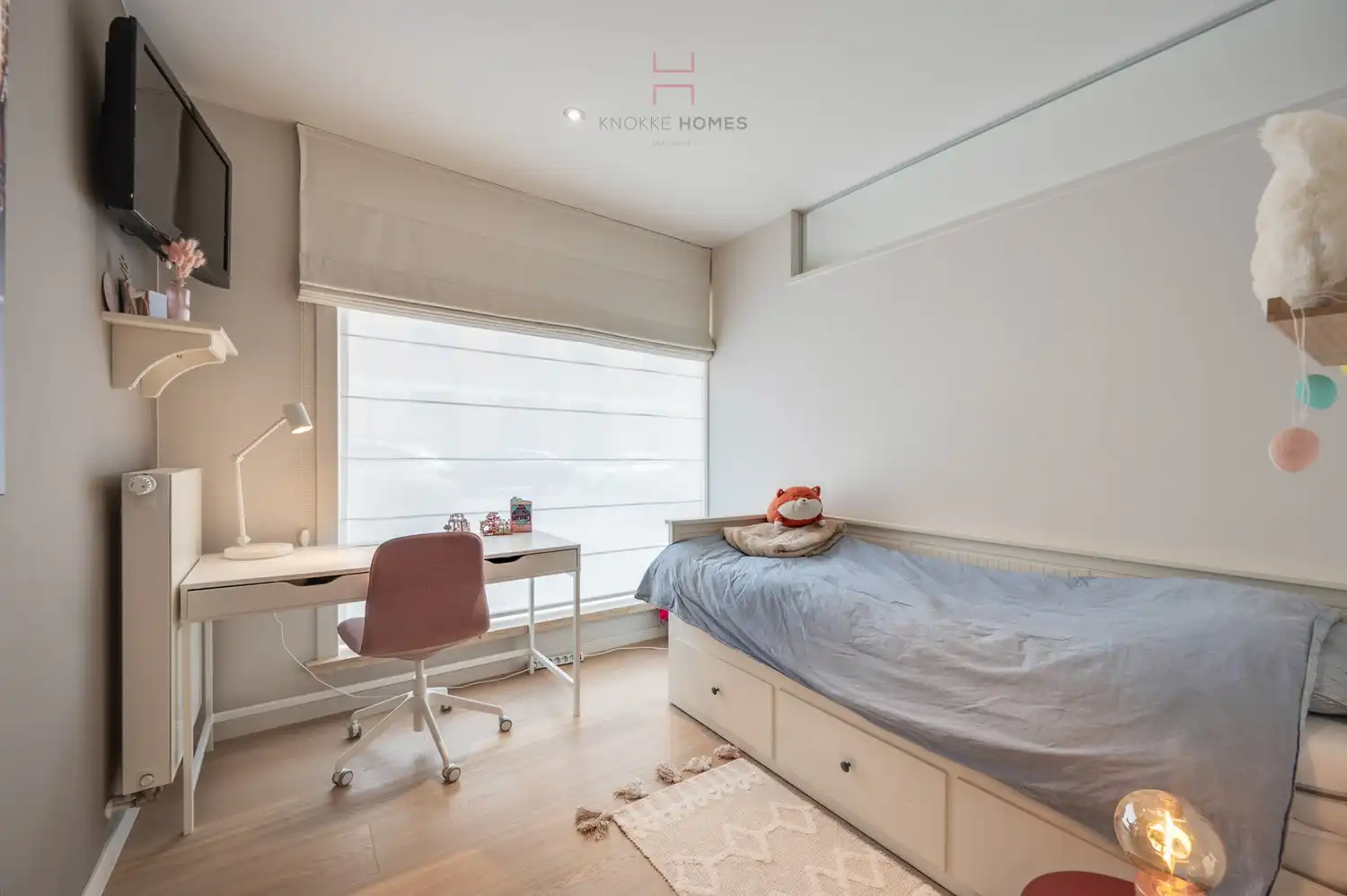 Zeer ruim en verzorgd appartement met vier slaapkamers en een praktische inpandige garage. foto 22