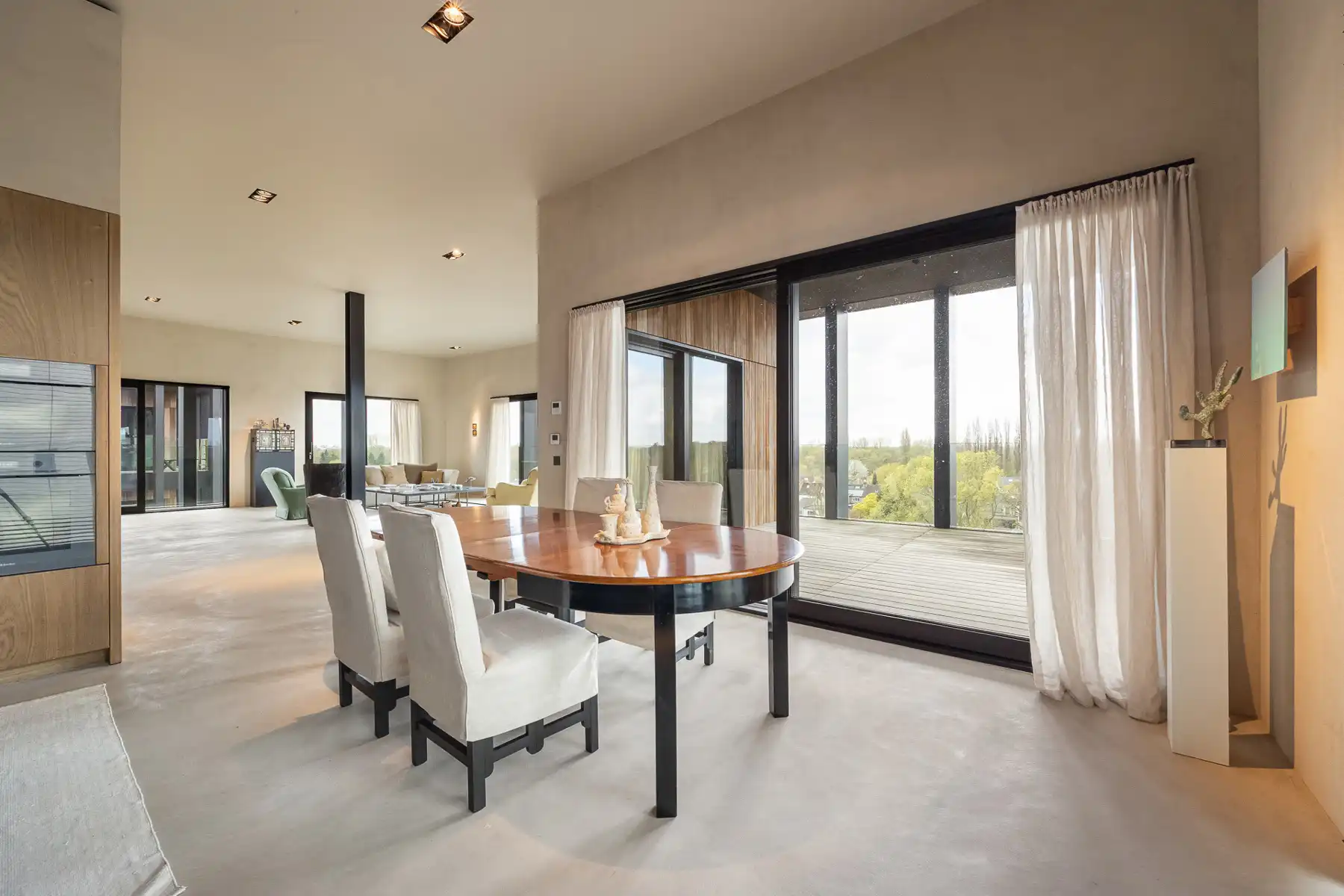 LUXUEUS PENTHOUSE MET PANORAMAZICHT foto 6