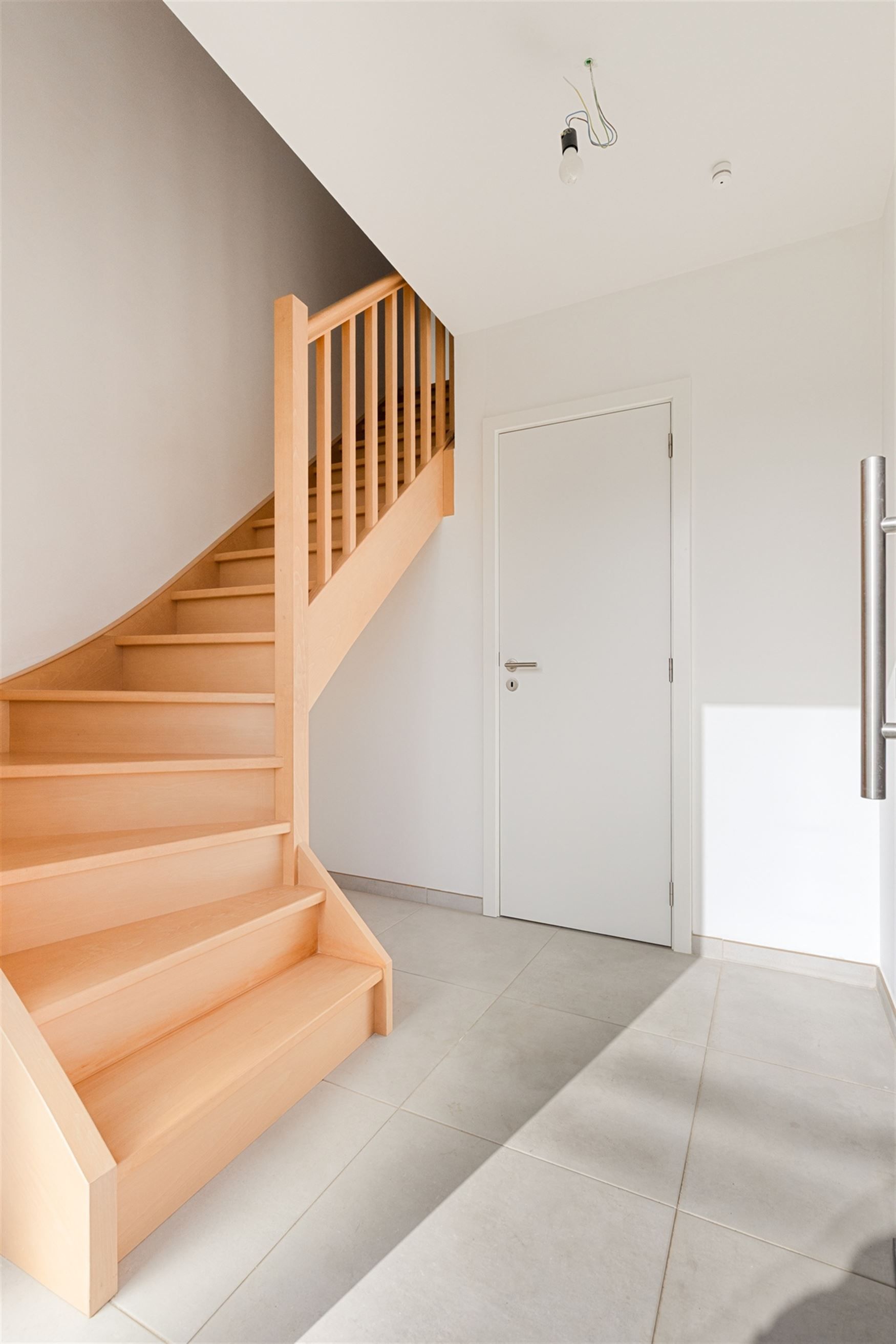 Nieuwbouwwoning op absolute topligging foto 2