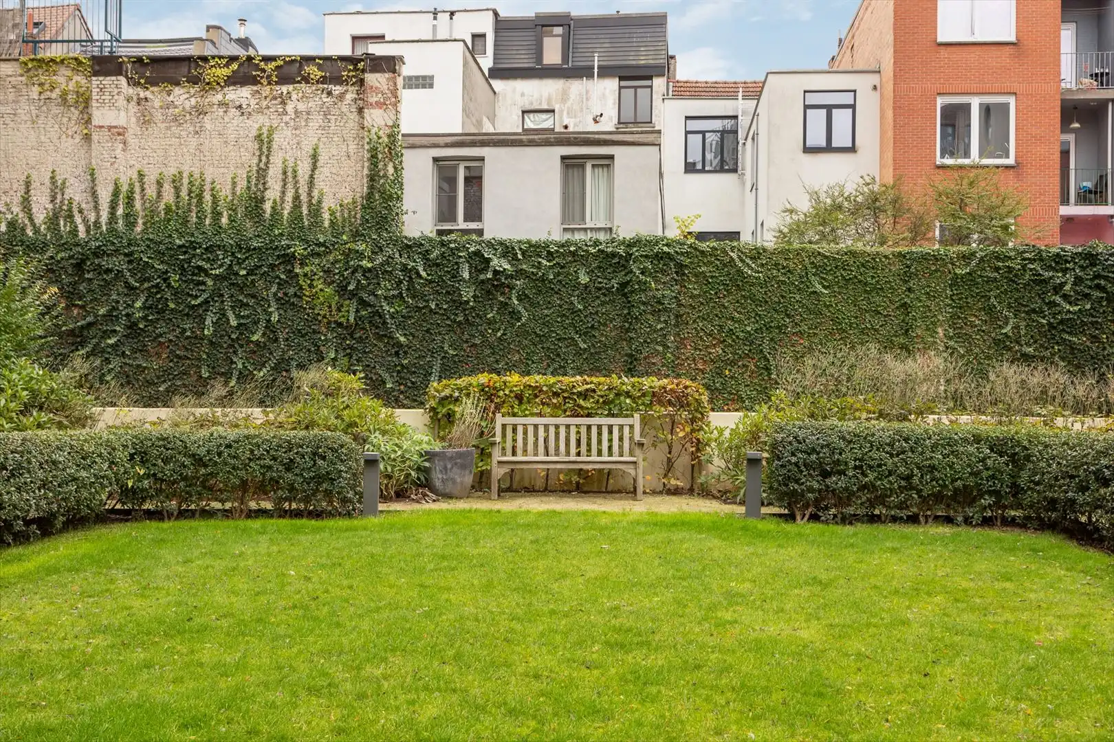 XXL loft met industriële ziel en terras foto 26