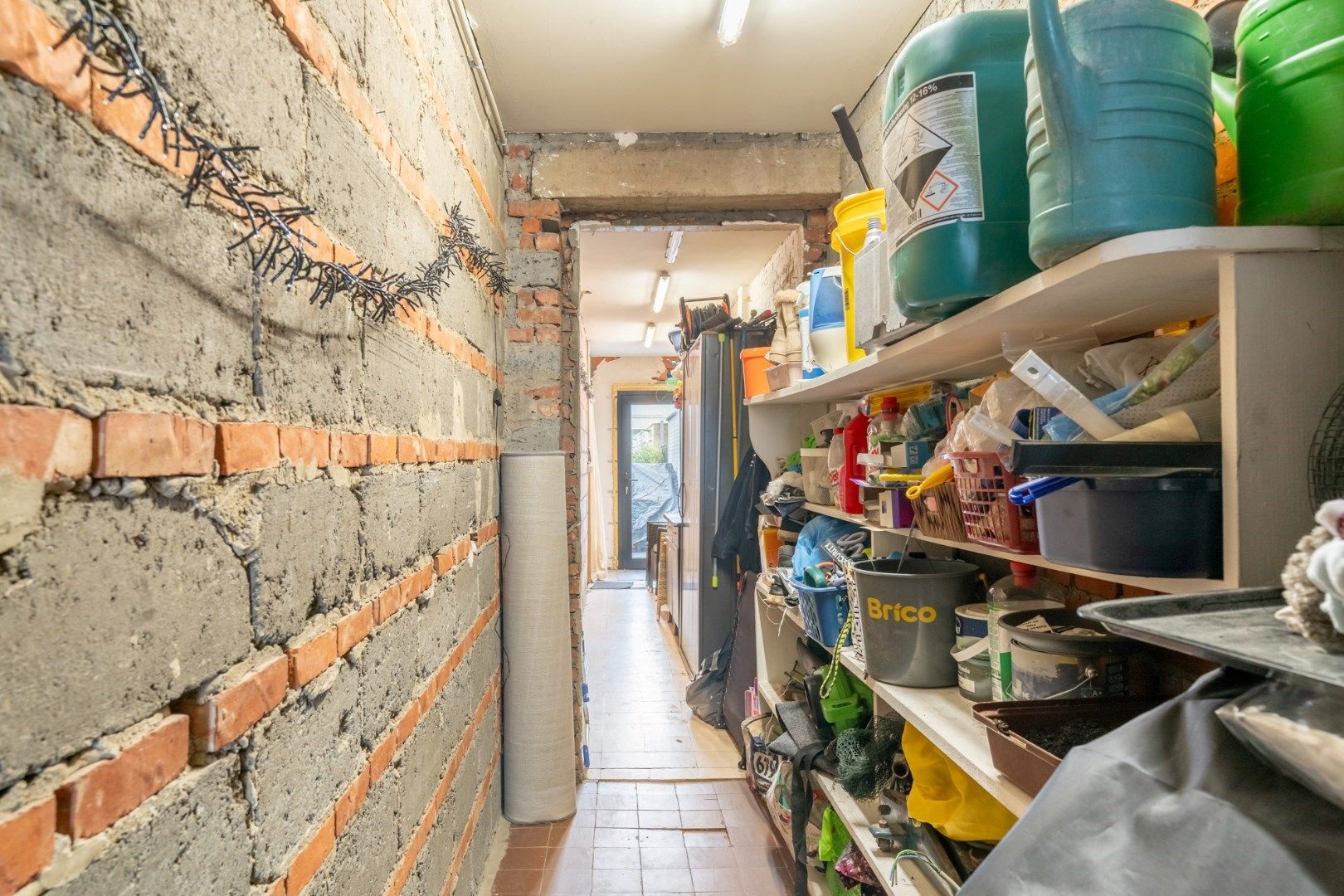 Gerenoveerde rijwoning met vier slaapkamers en tuintje vlakbij het centrum van Beverst foto 13