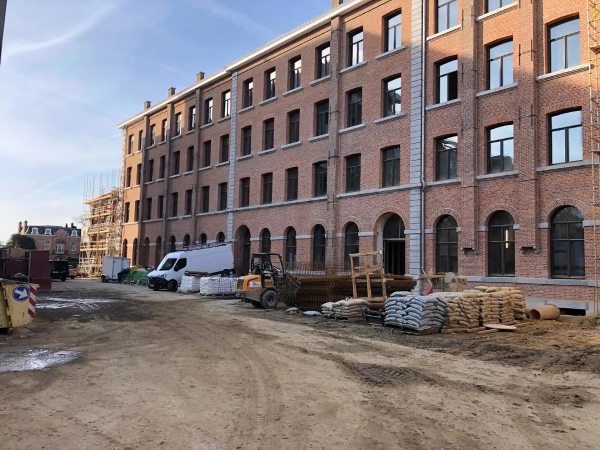 Mechelen-Zuid: moderne kantoren  730m² in historisch pand foto 5