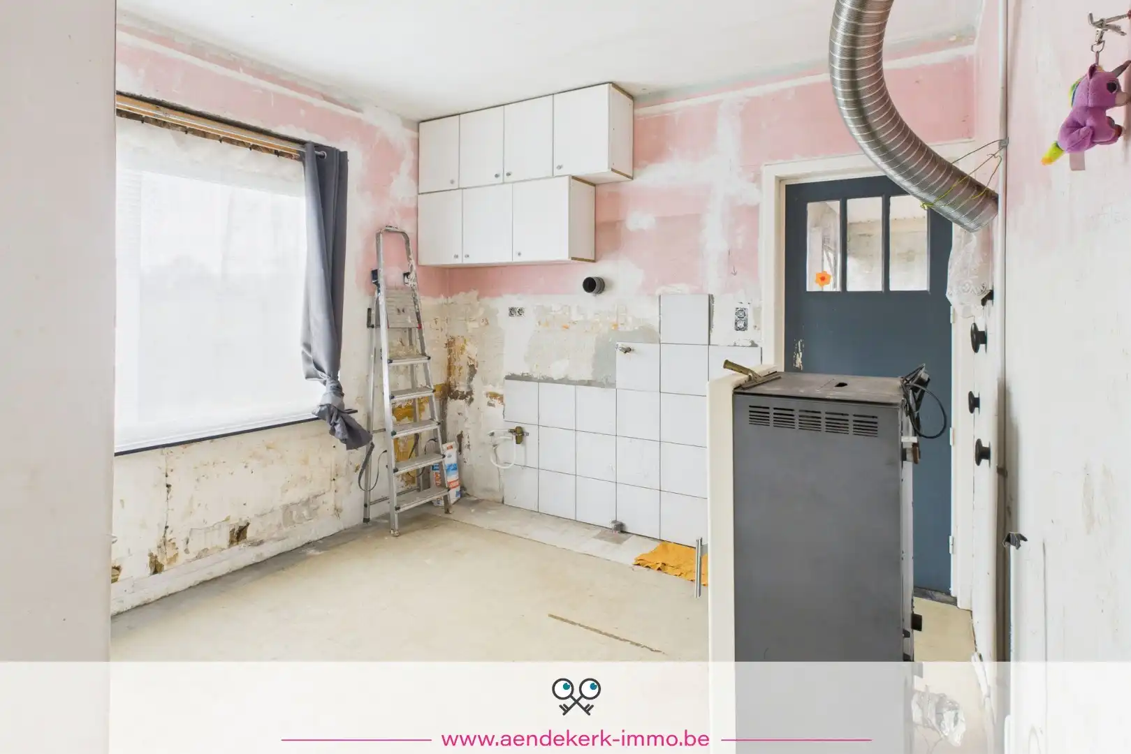 Rustig gelegen, te renoveren, woning met 3 slaapkamers nabij het centrum van Bree  foto 9