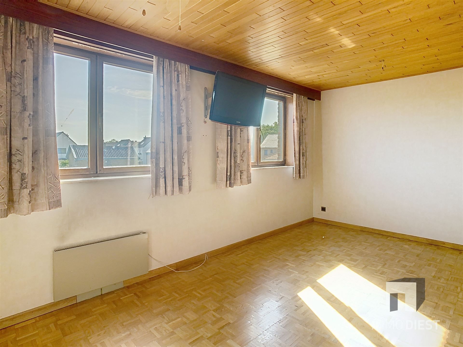 Op te frissen splitlevelwoning met karakter, ruimte en een prachtige tuin op toplocatie! foto 16