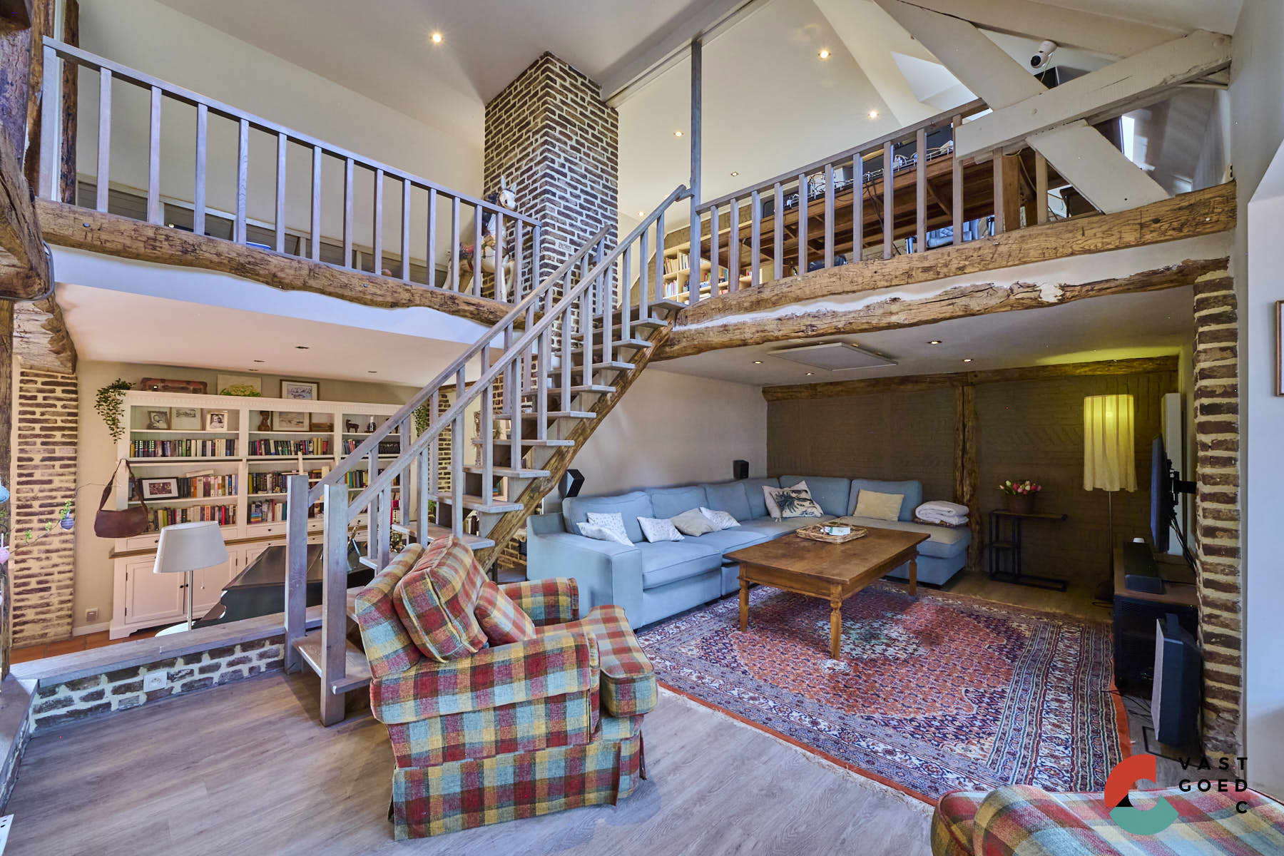 Rustig gelegen karaktervolle hoeve met zicht op de weilanden foto 4