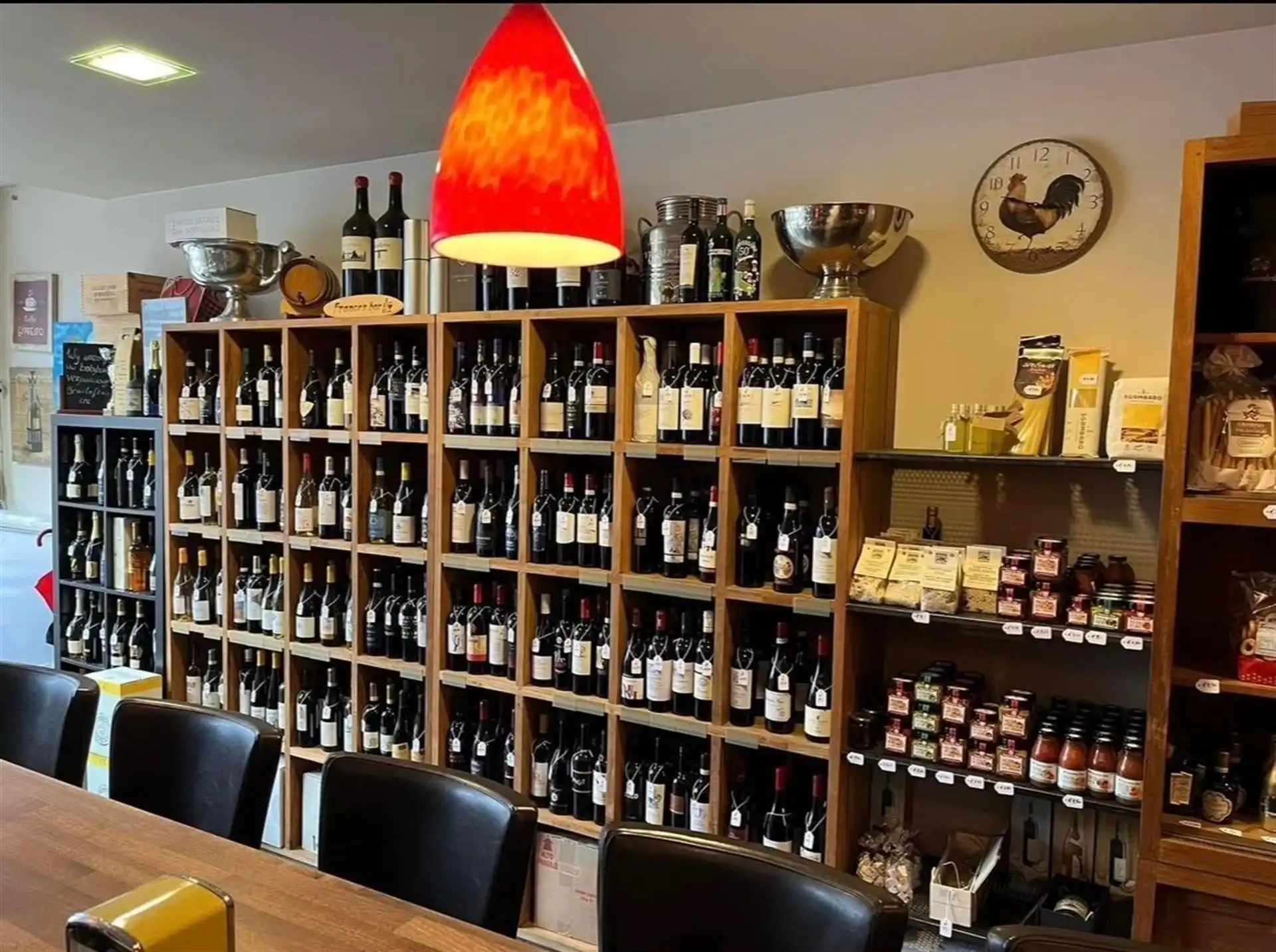Over te nemen; wijnbar foto 3