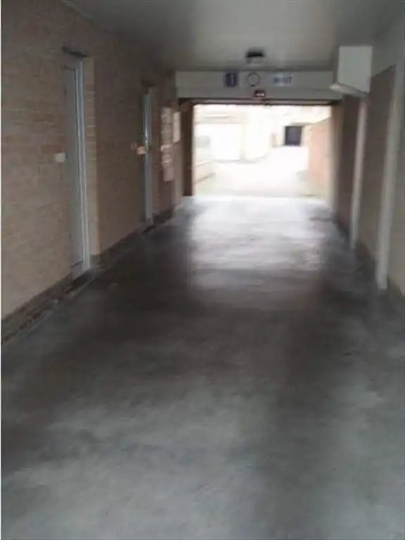 Gesloten garagebox  36  bovengronds foto 2