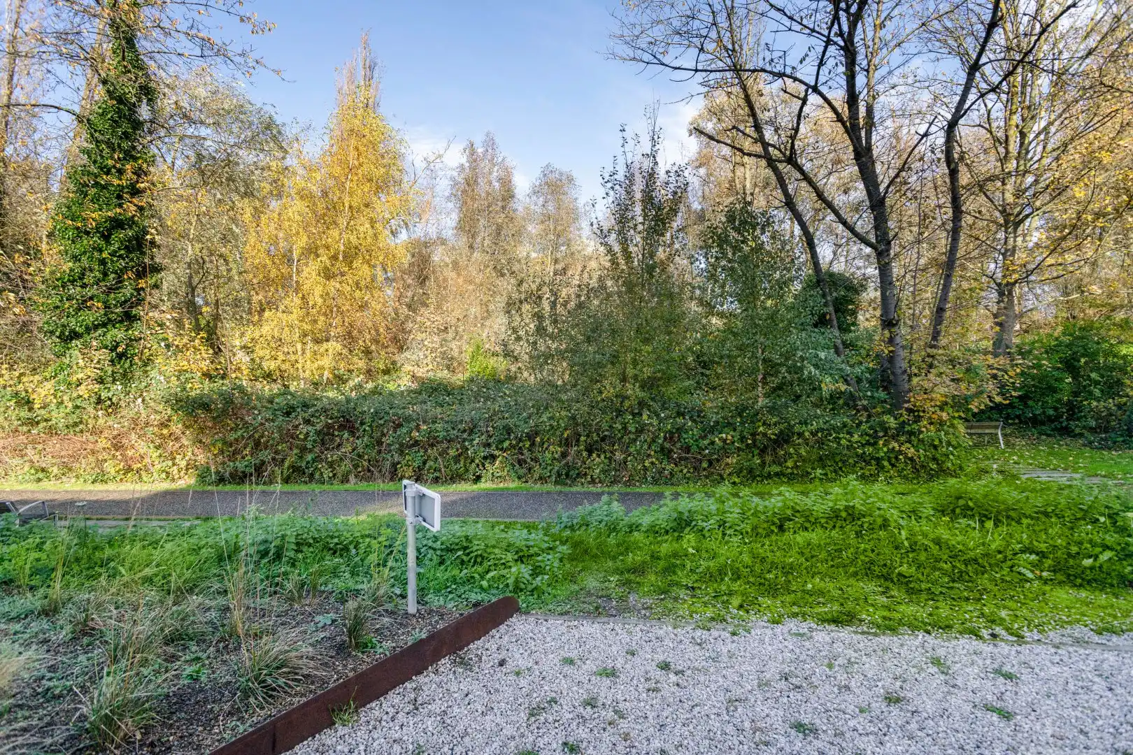 3- slaapkamer appartement gelegen te midden van het groen met privatieve tuin. foto 5