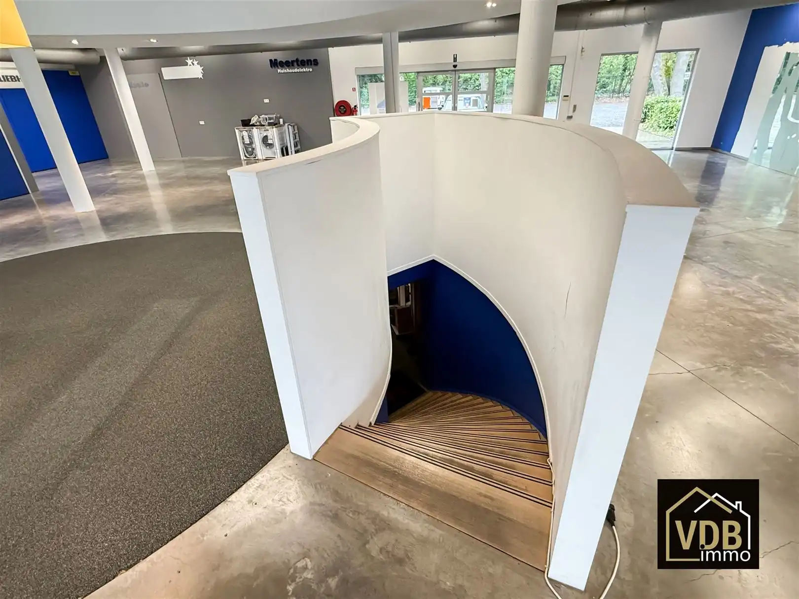 Commercieel pand op TOP locatie foto 26