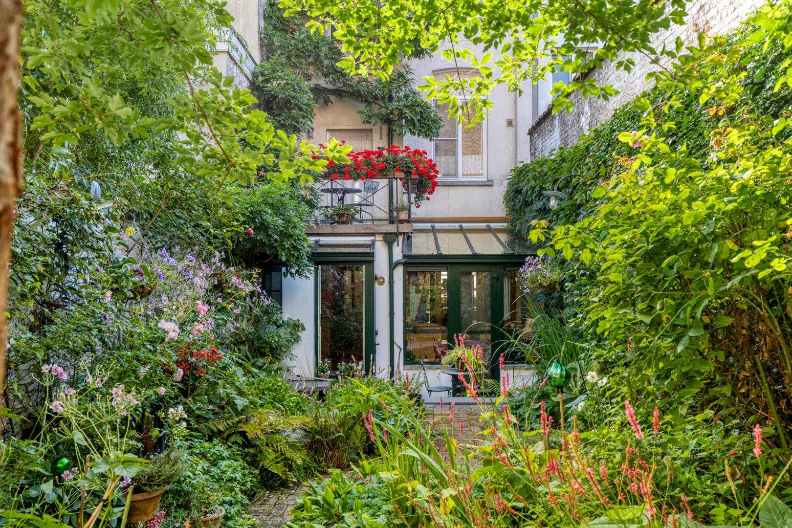 Een prachtig, uitstekend onderhouden herenhuis! foto 27