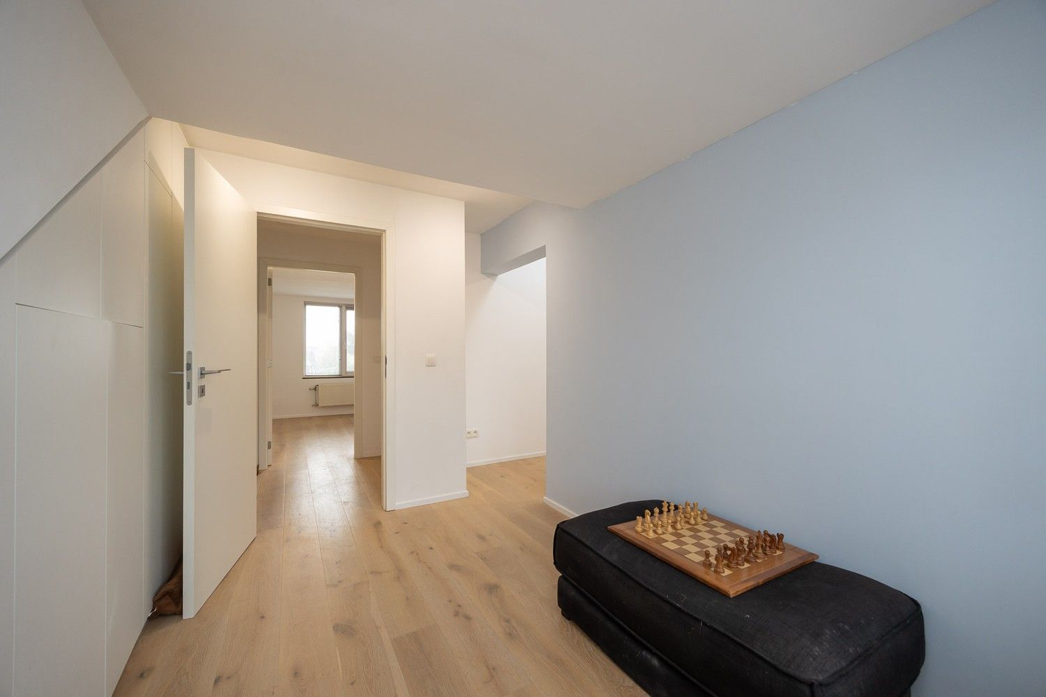 Stijlvol gerenoveerde woning in het hart van ’s-Gravenwezel foto 14