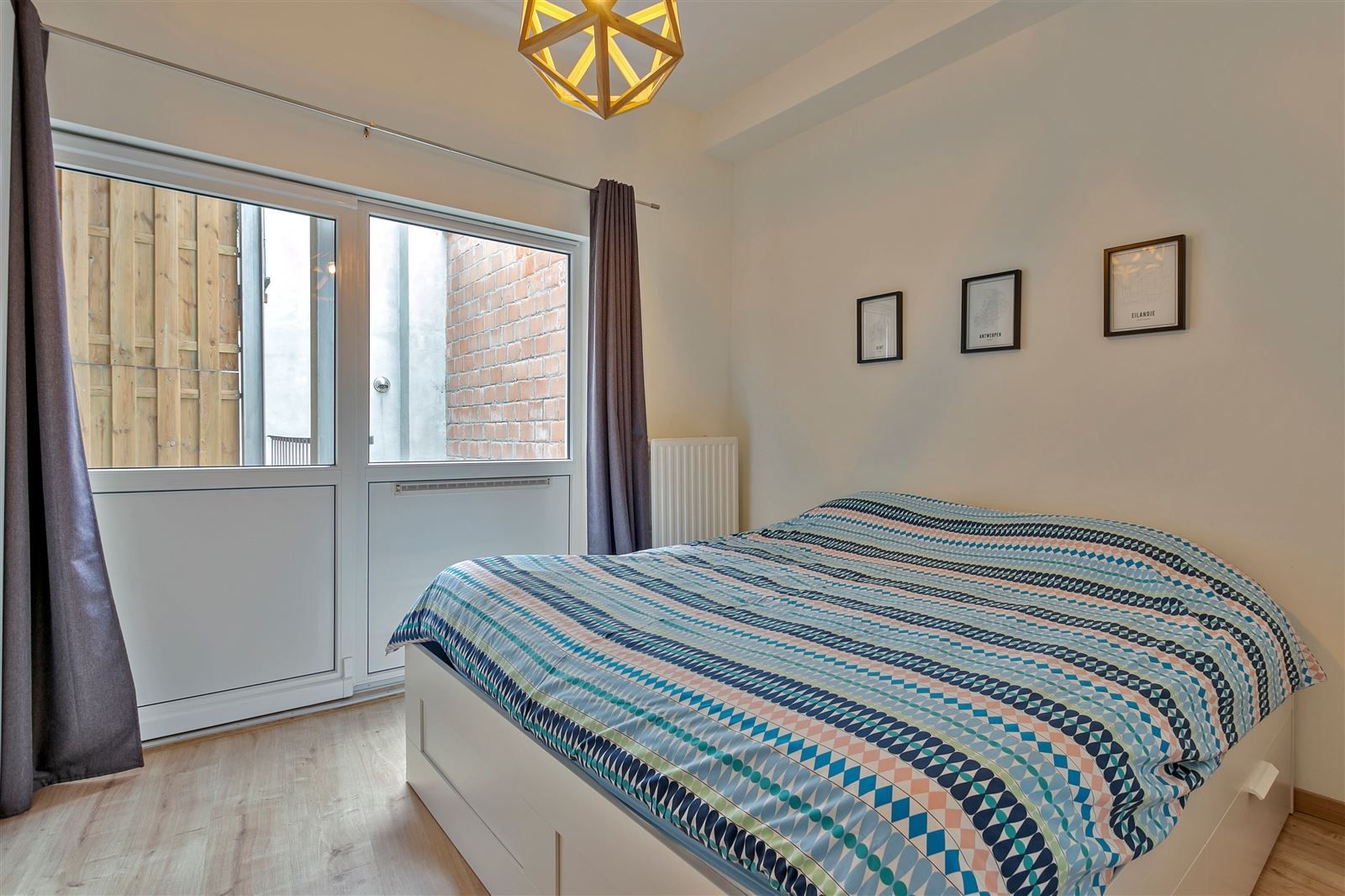 Prachtig gemeubeld 2 slaapkamer appartement foto 5