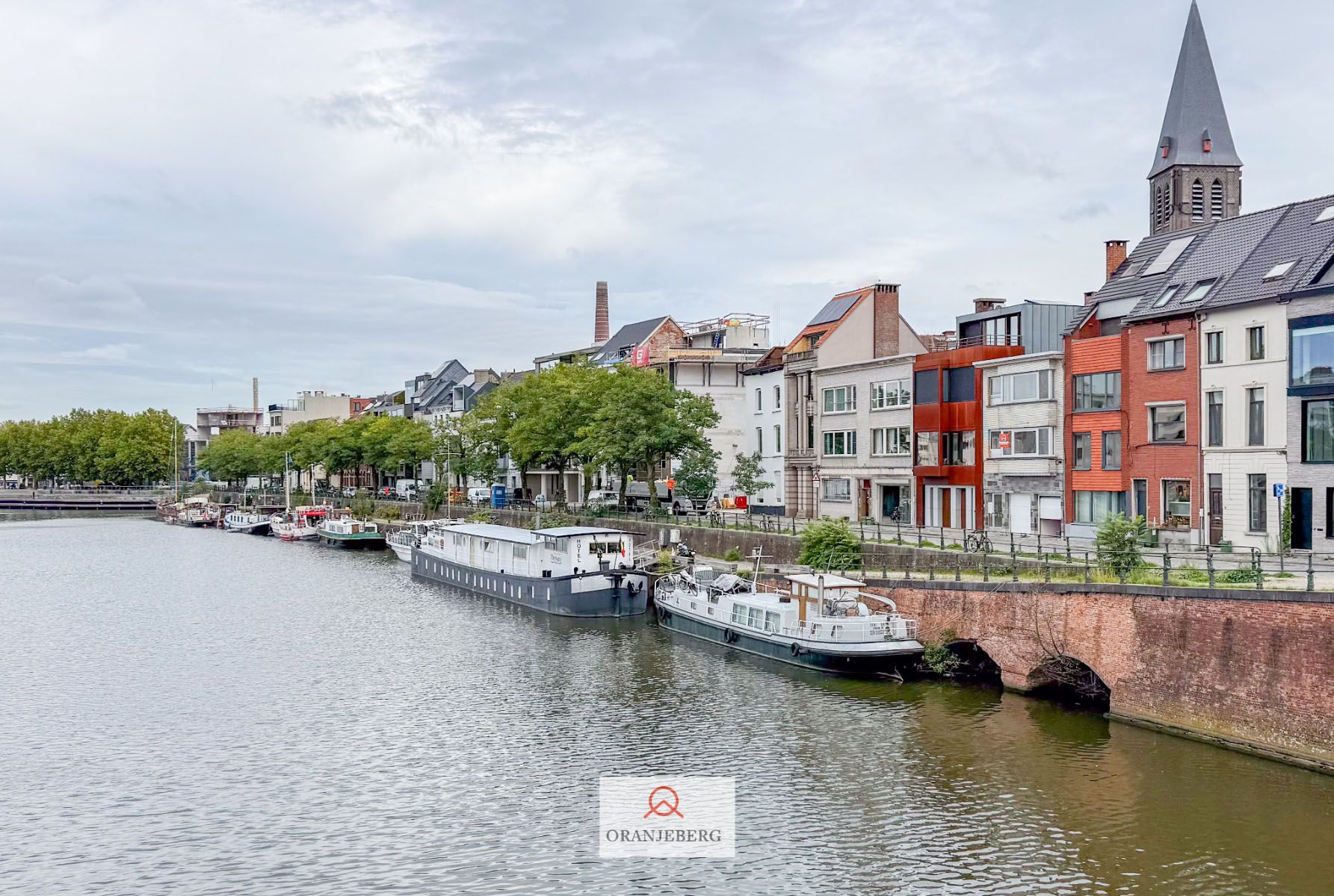 Appartement met prachtig zicht over de Portus Ganda foto 33