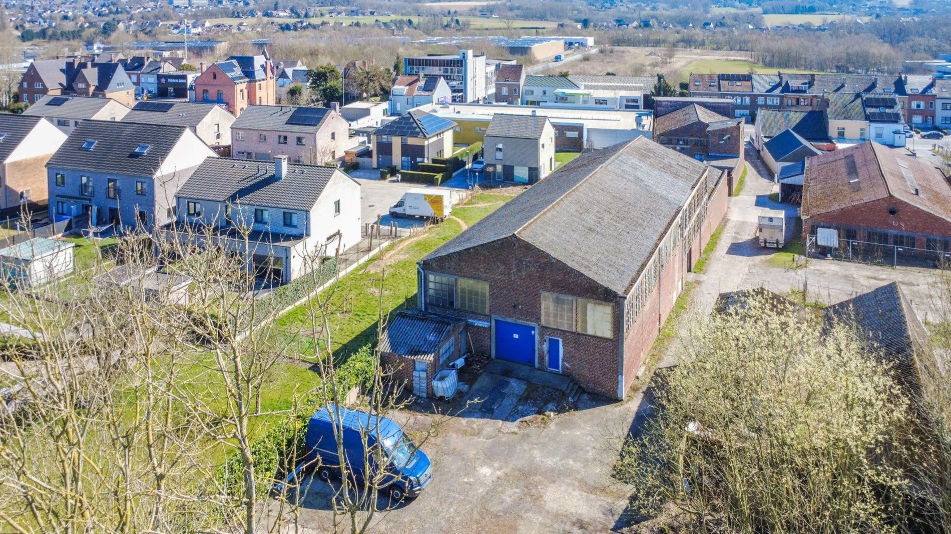 Uitstekend gelegen geheel van KMO-units / werkplaatsen! foto 4