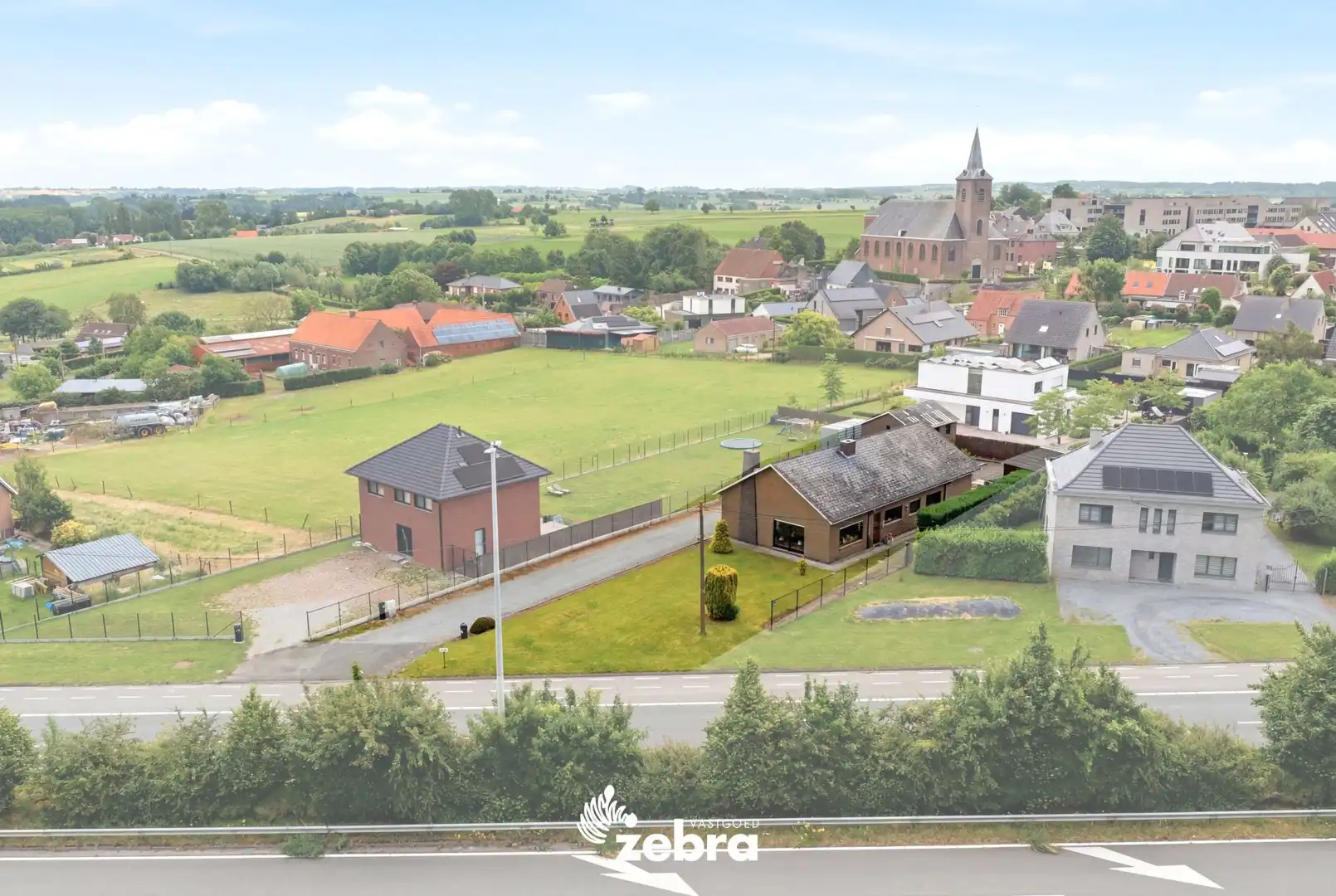 Ruime open bebouwing met 4 slaapkamers te Nukerke (Maarkedal)! foto 3