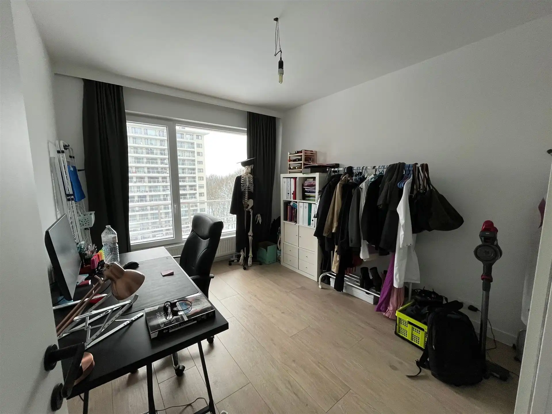 Gerenoveerd 2-slaapkamerappartement met zonnig terras in Berchem foto 10