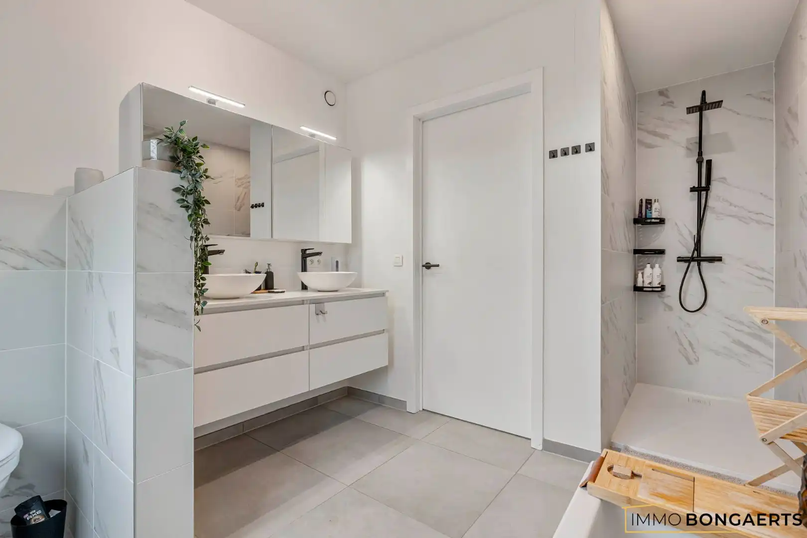 Recente gezinswoning met 3 slaapkamers  foto 26