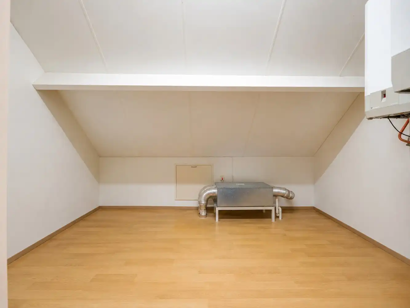 Karaktervolle villa met 4 slaapkamers op een uitzonderlijk perceel in Rekem foto 29