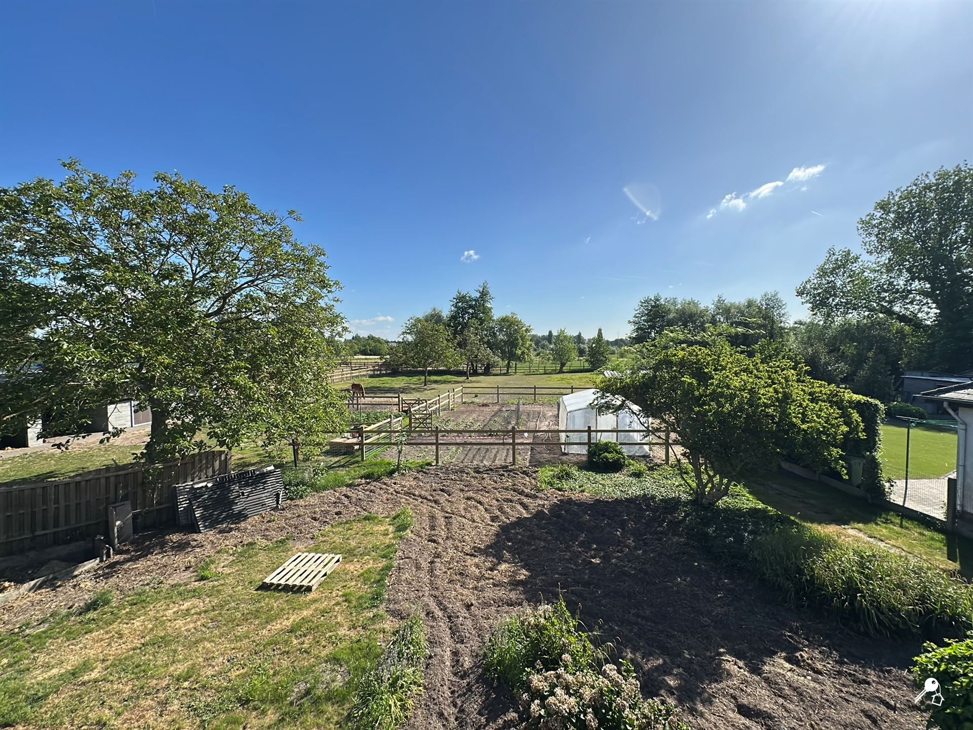 Instapklare gezinswoning met ruime tuin en uitbreidingsmogelijkheden foto 17