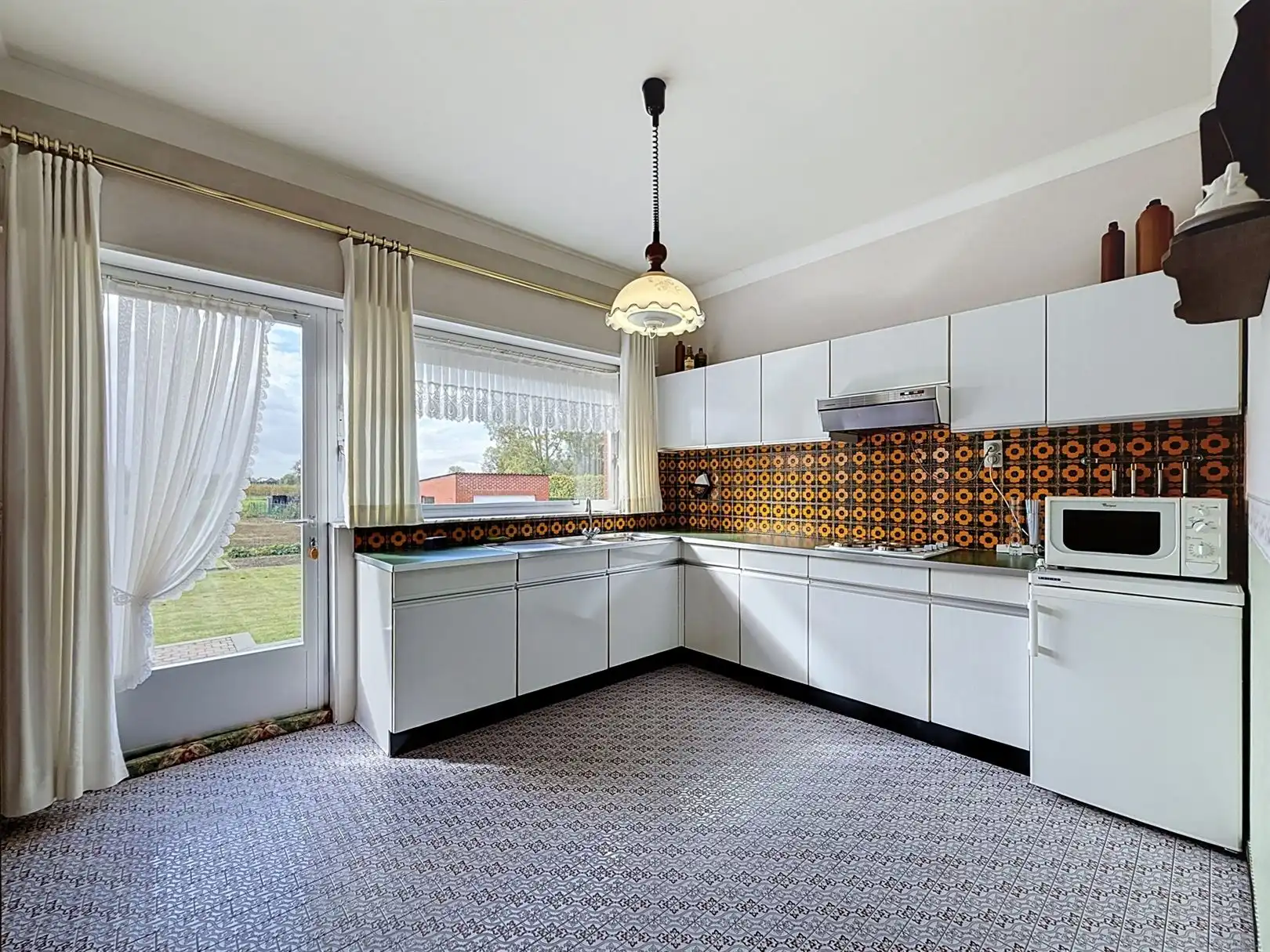 Op te frissen bungalow met garage, 3 slpks, opp 16a 17ca foto 13
