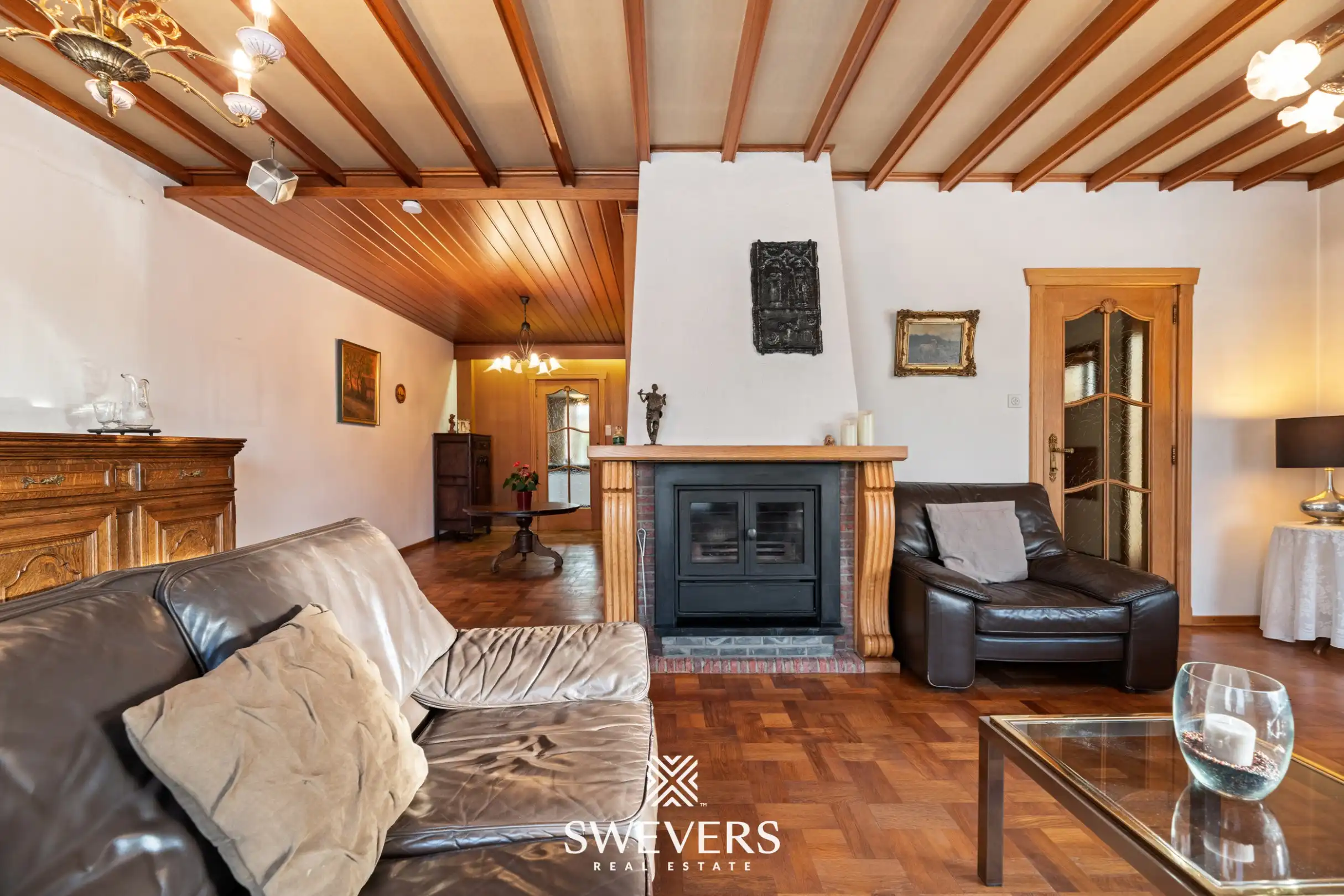 Woning met uitzonderlijk renovatiepotentieel op ruim en groen perceel nabij Zonhoven centrum foto 5